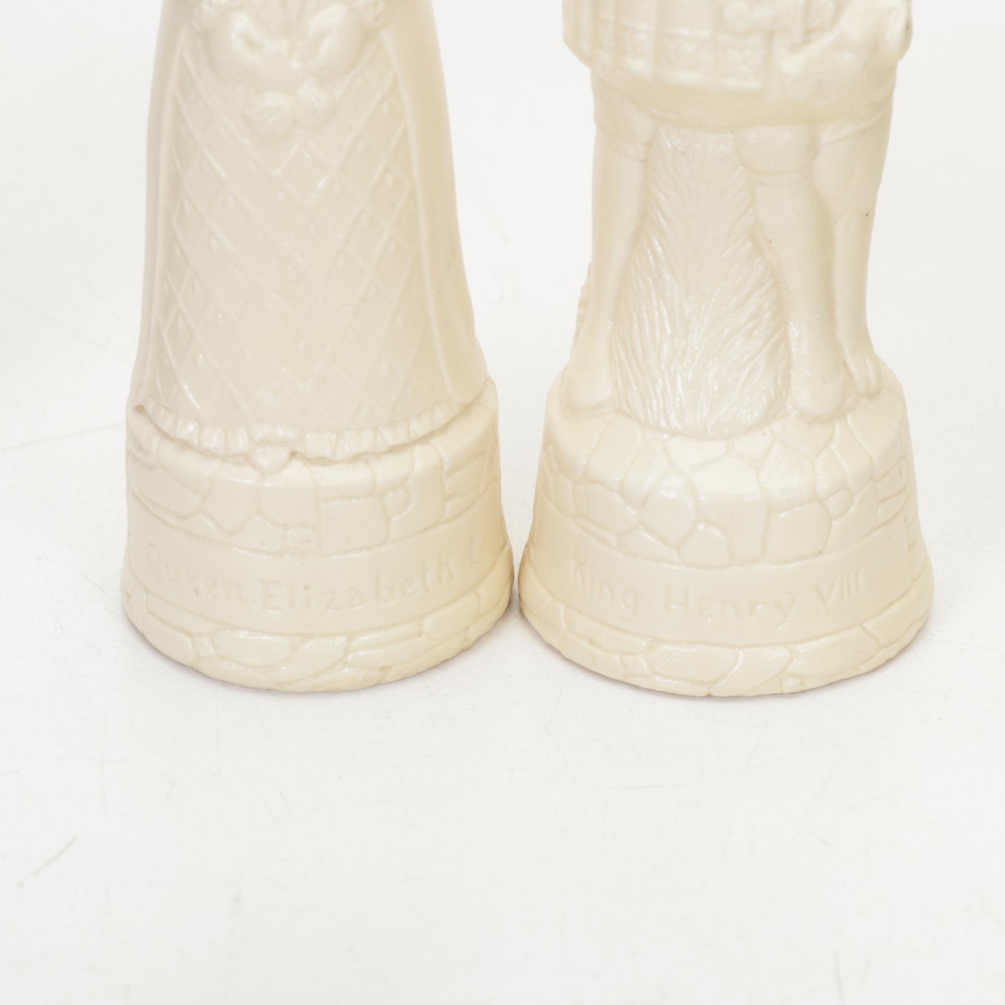 Berkeley "Scottish Heritage" Chess Set and Novelty British Royalty Chess Set