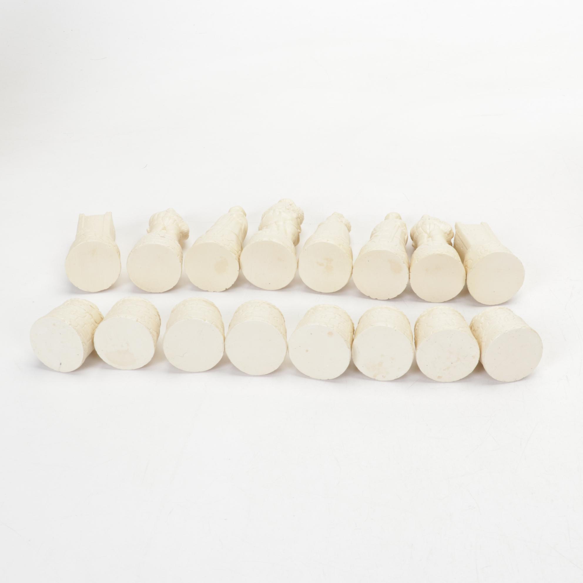 Berkeley "Scottish Heritage" Chess Set and Novelty British Royalty Chess Set