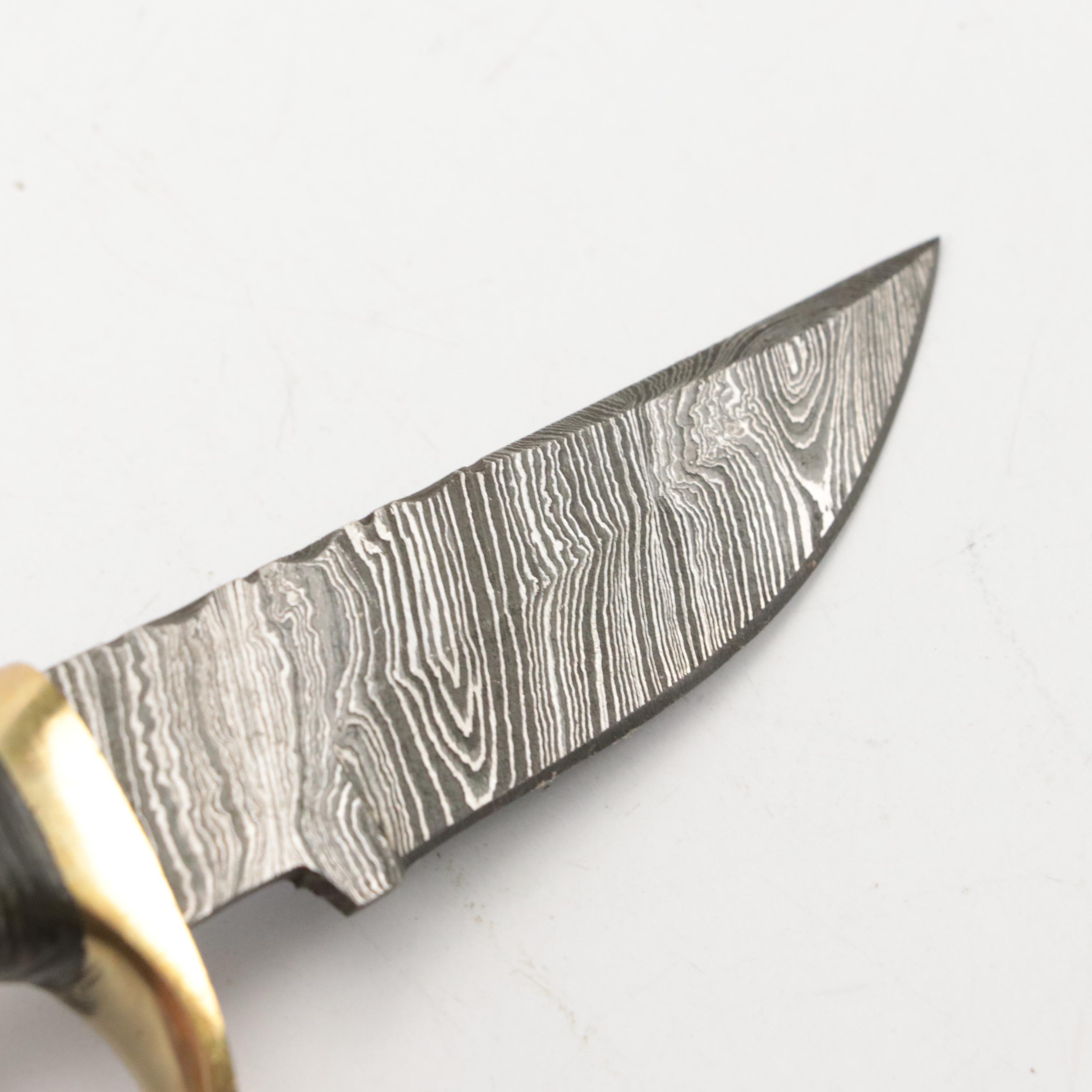 Hand-Crafted Damascus Steel Fixed Blade Knives with Leather Scabbards