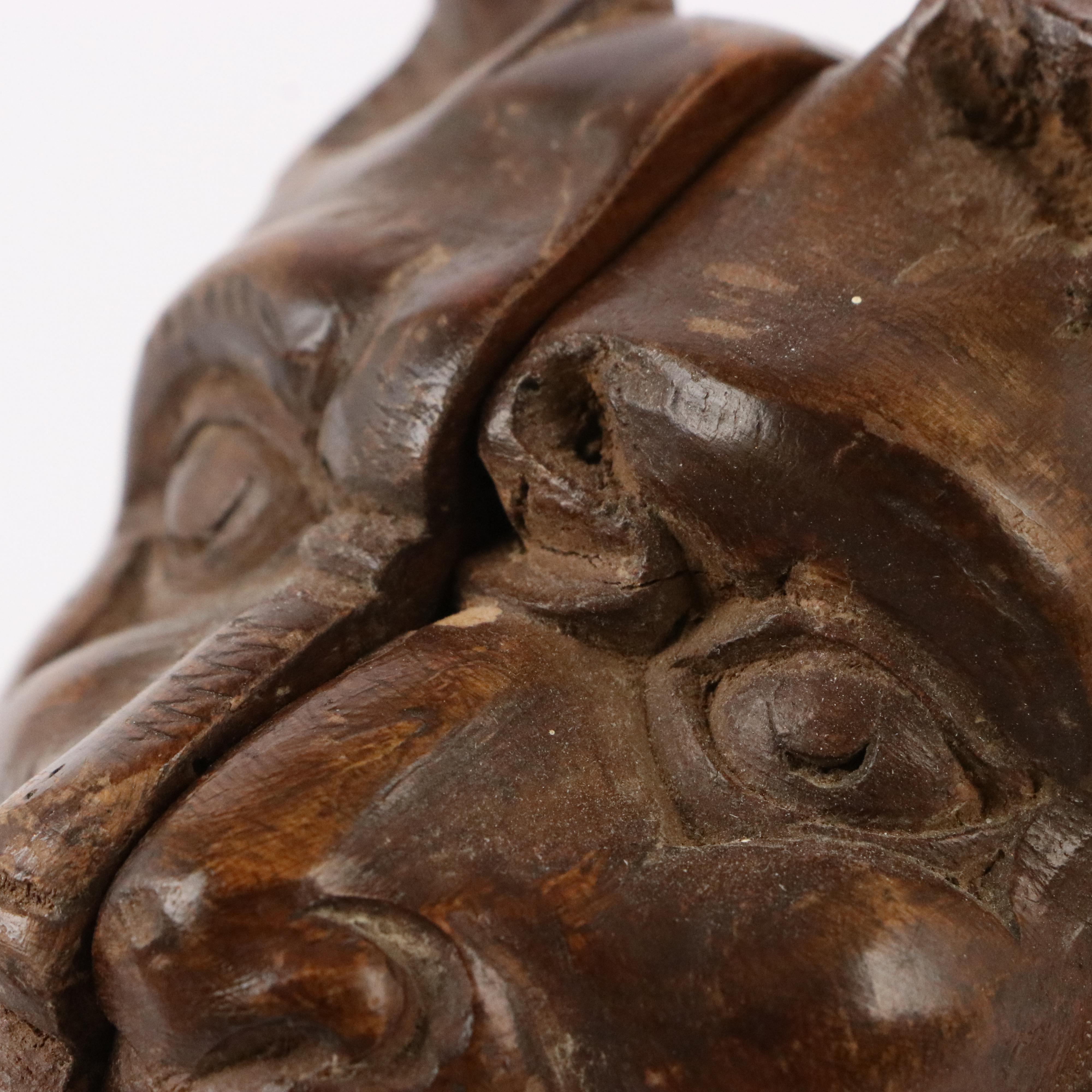 Carved Wood Lion Figural Wall Décor, Mid-20th Century