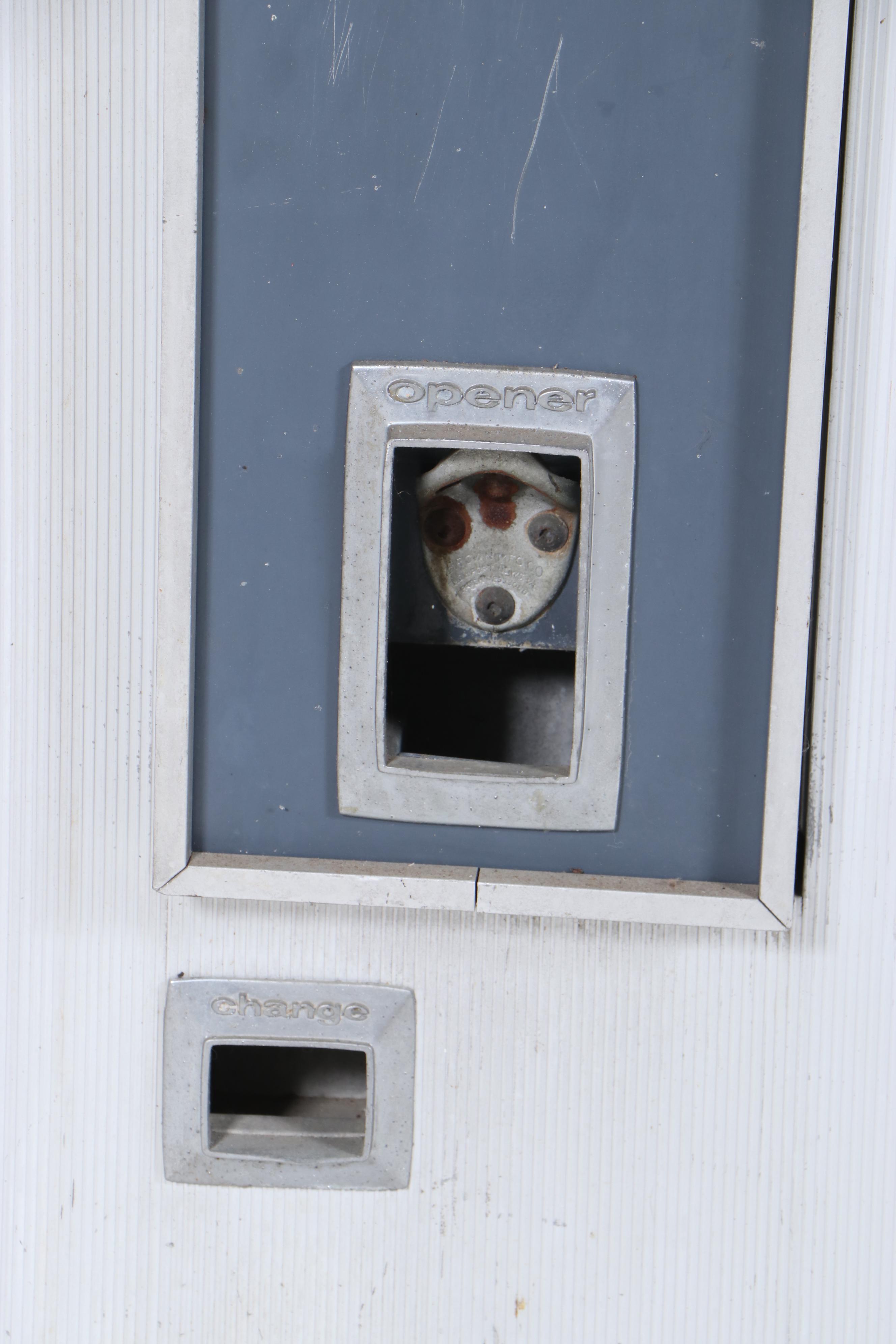 LaCrosse Pepsi Vending Machine, Mid20th Century EBTH