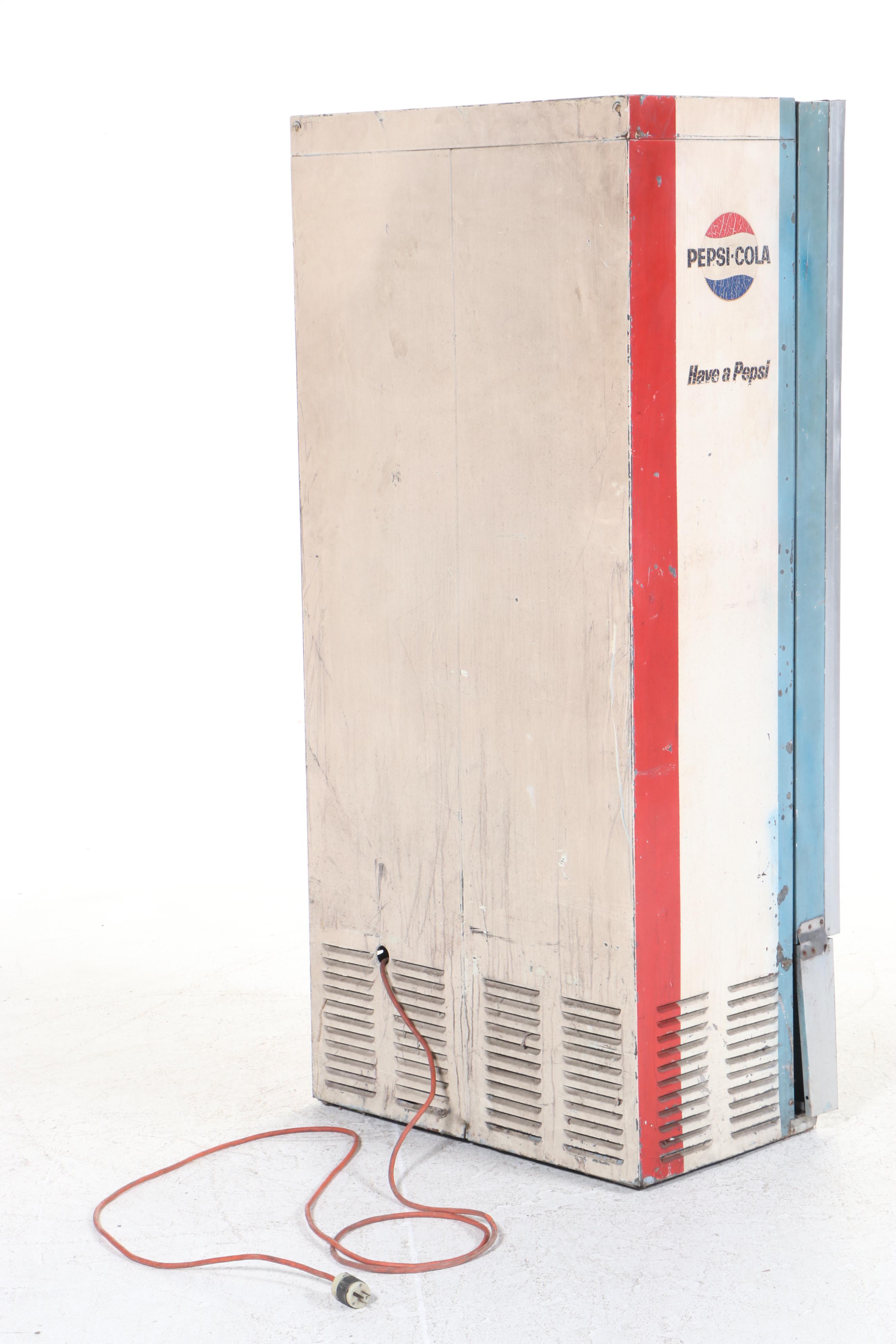 LaCrosse Pepsi Vending Machine, Mid20th Century EBTH