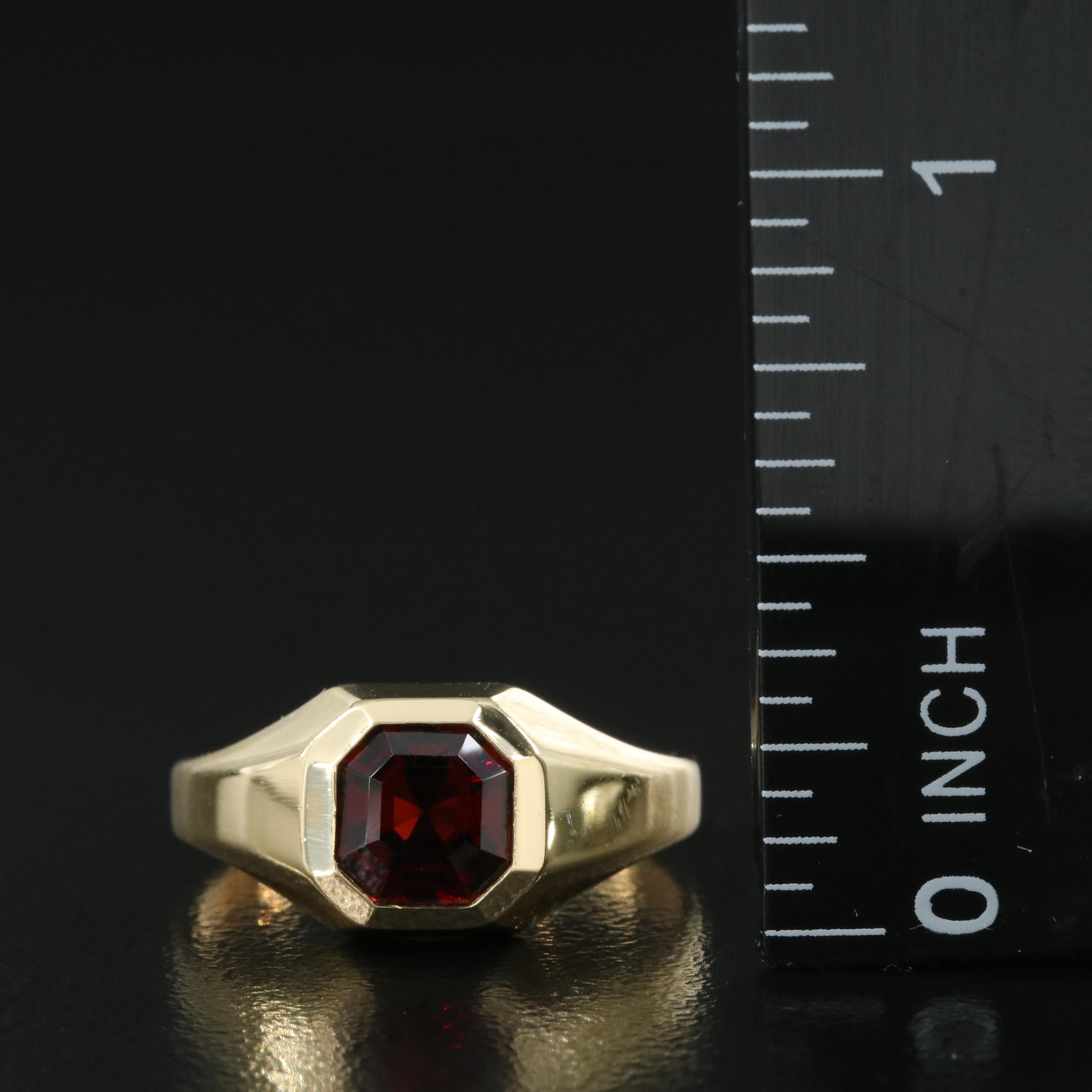 18K Garnet Ring