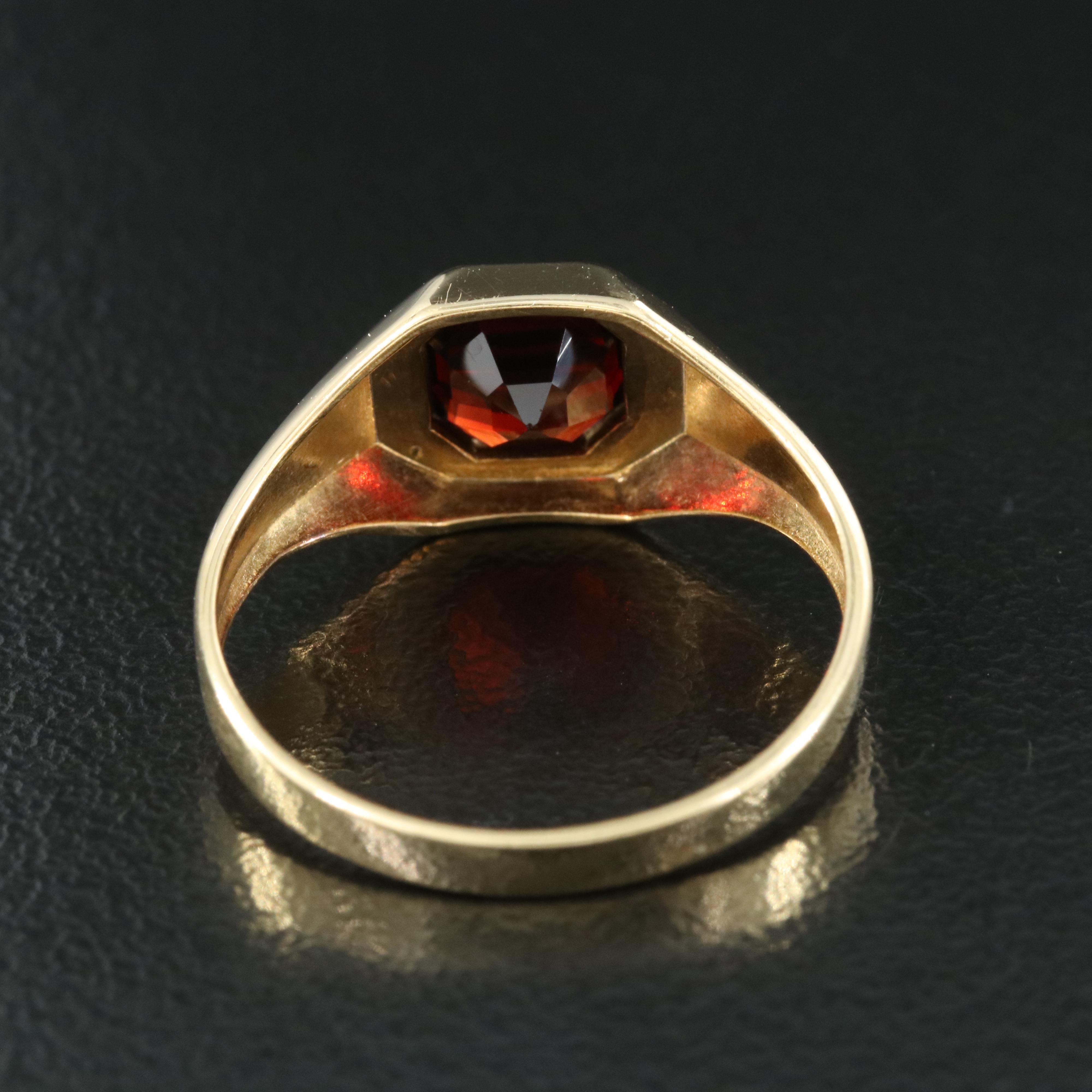 18K Garnet Ring