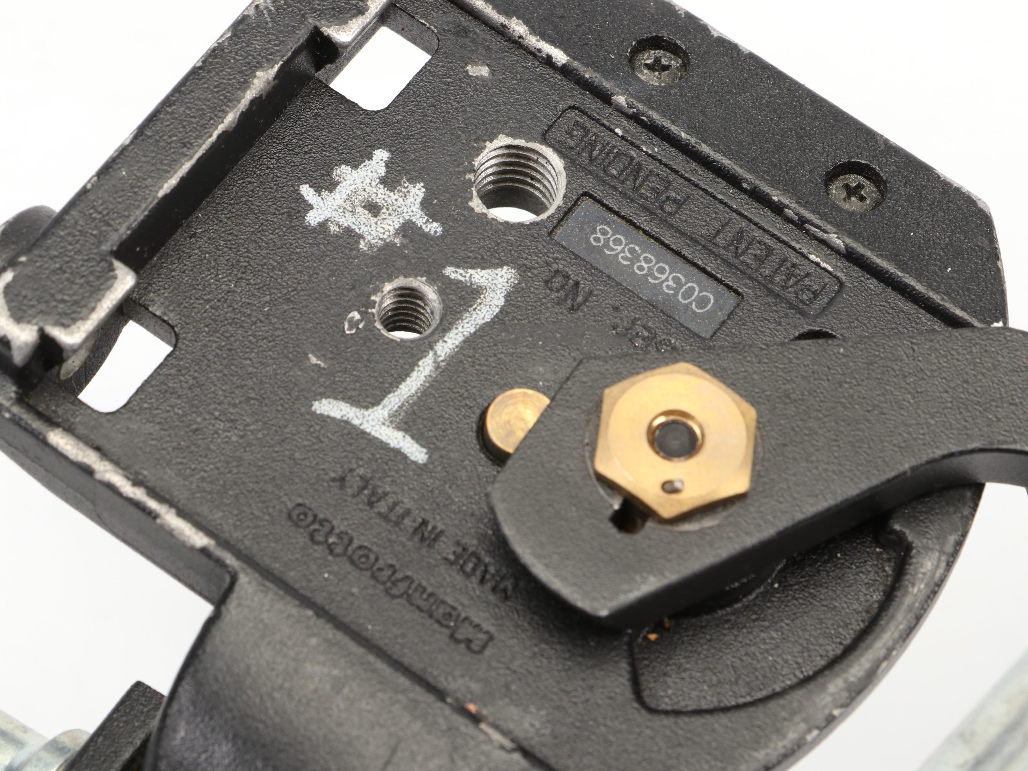 Manfrotto Tilt and Pan Tripod Heads