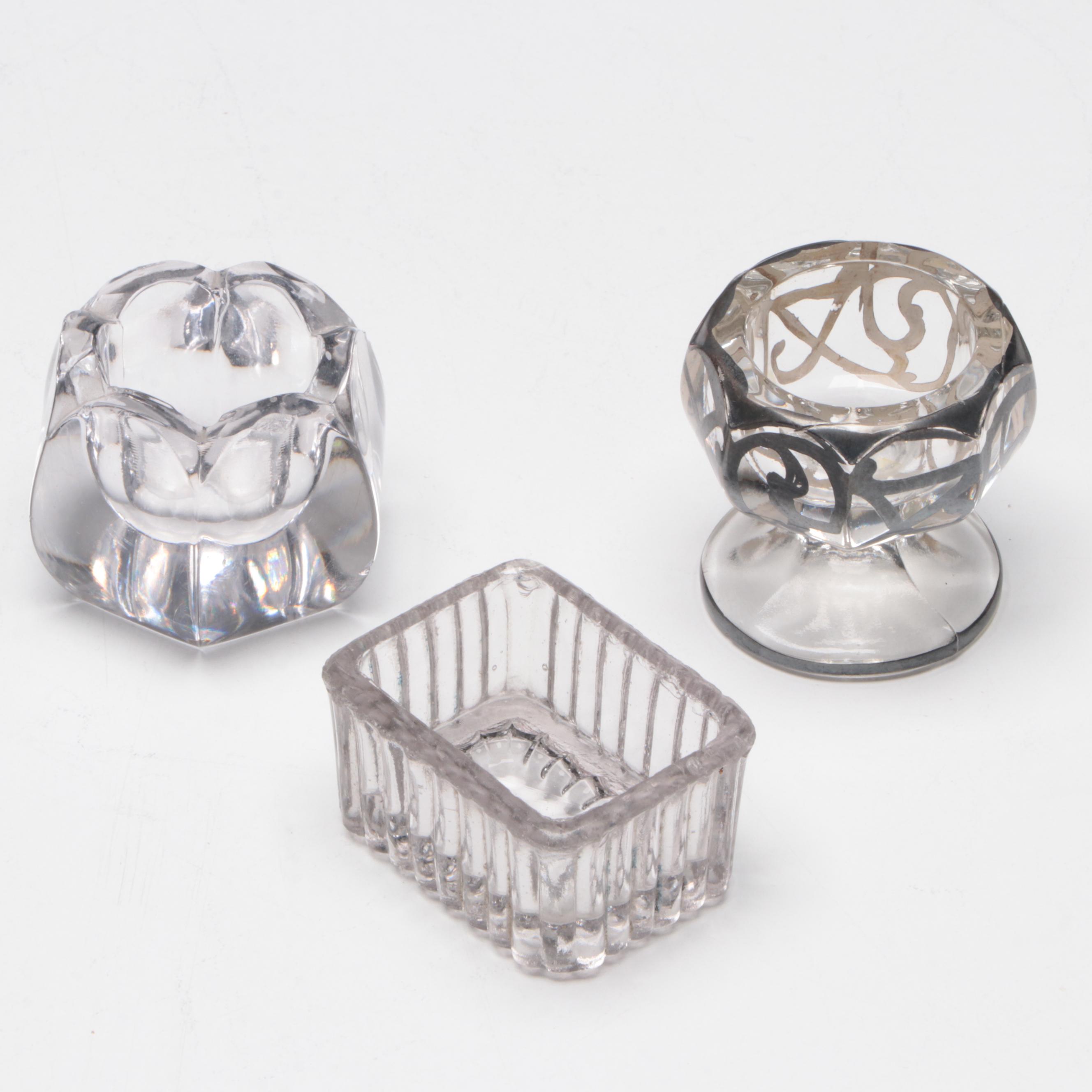 Uranium Crackle Glass Souvenir Coaster with Salt Cellars and Spoons