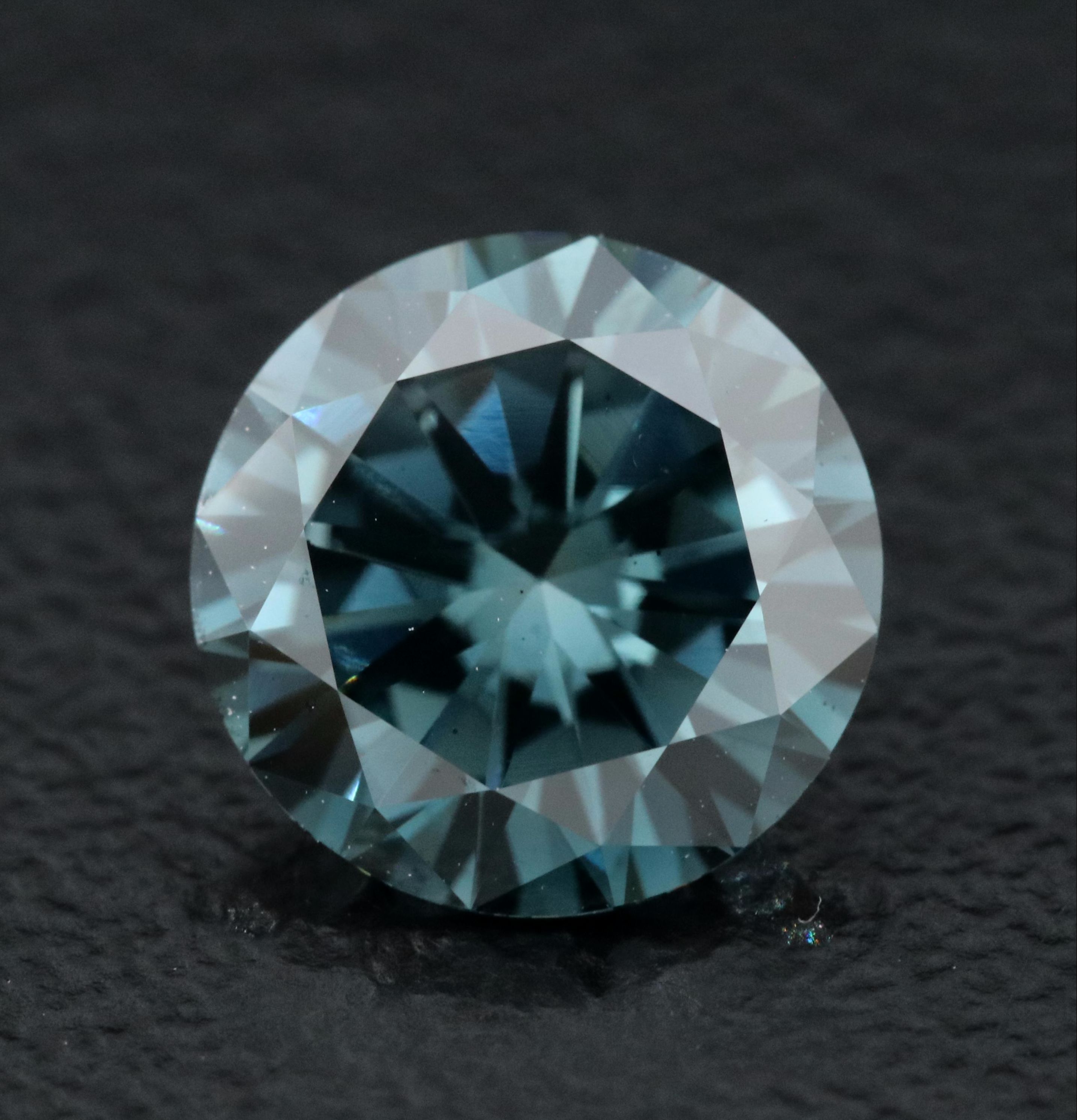 Loose 1.92 CT Fancy Dark Greenish Blue Diamond