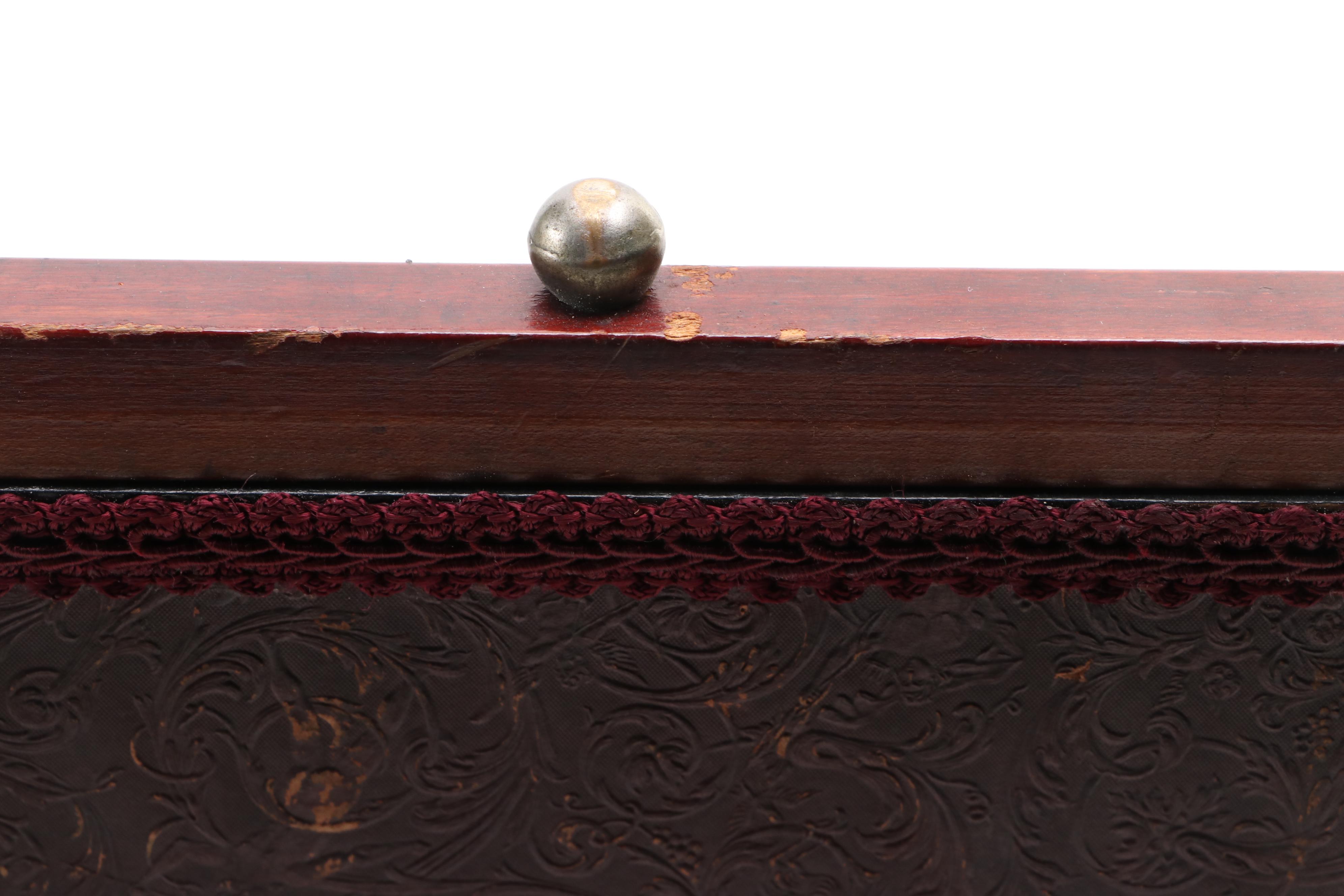 Victorian Triptych Beveled Vanity Mirror, Late 19th Century