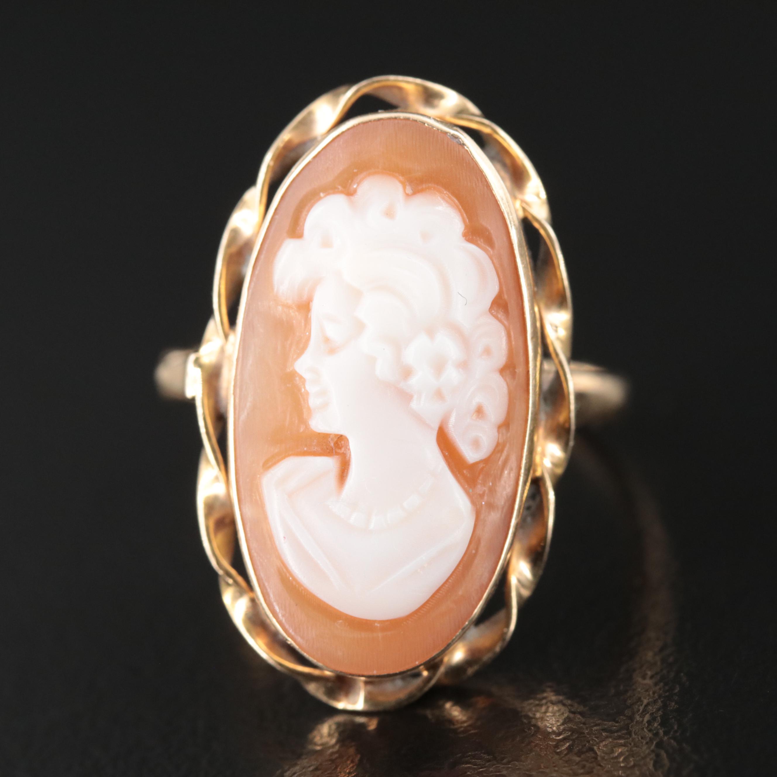 Italian 14K Shell Cameo Ring