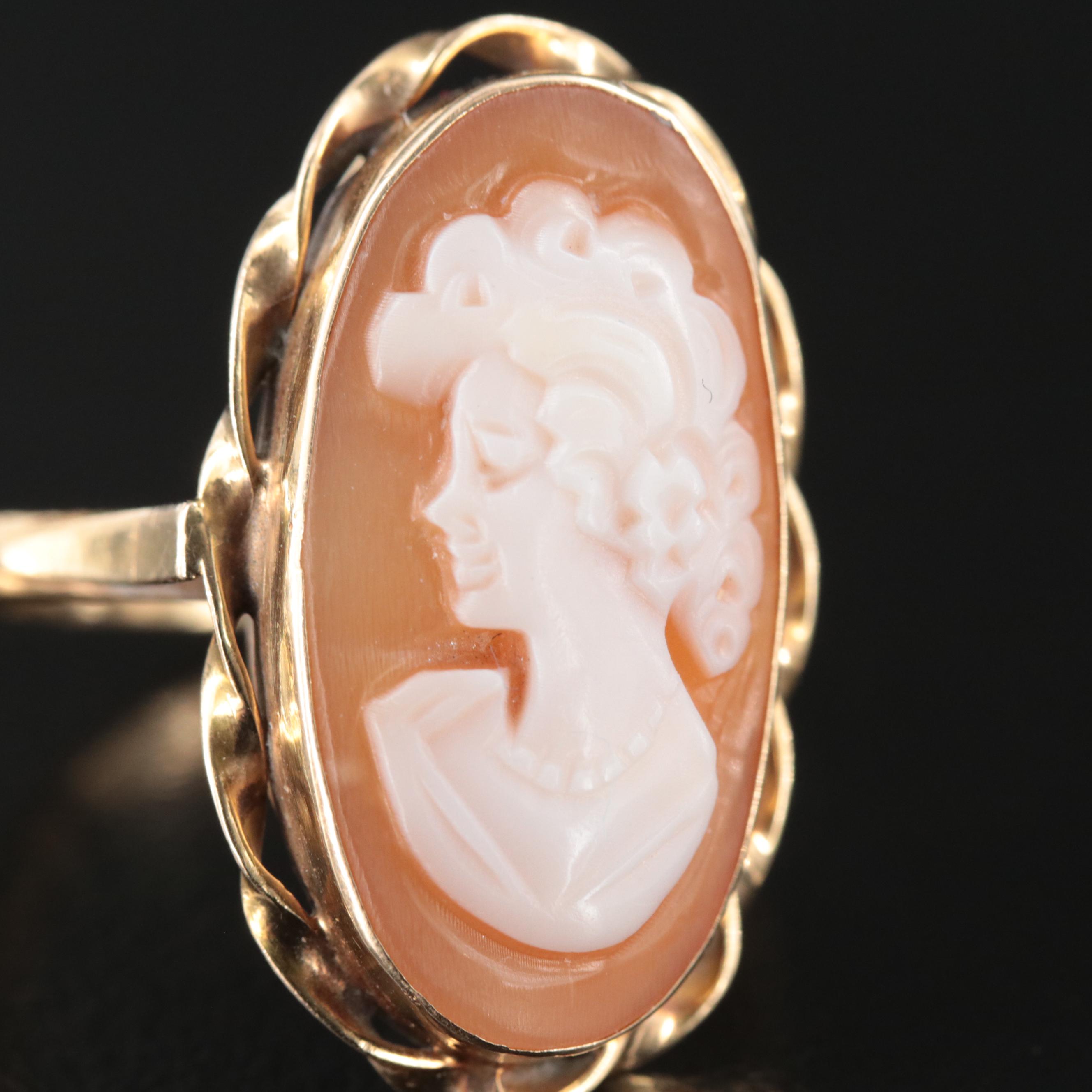 Italian 14K Shell Cameo Ring