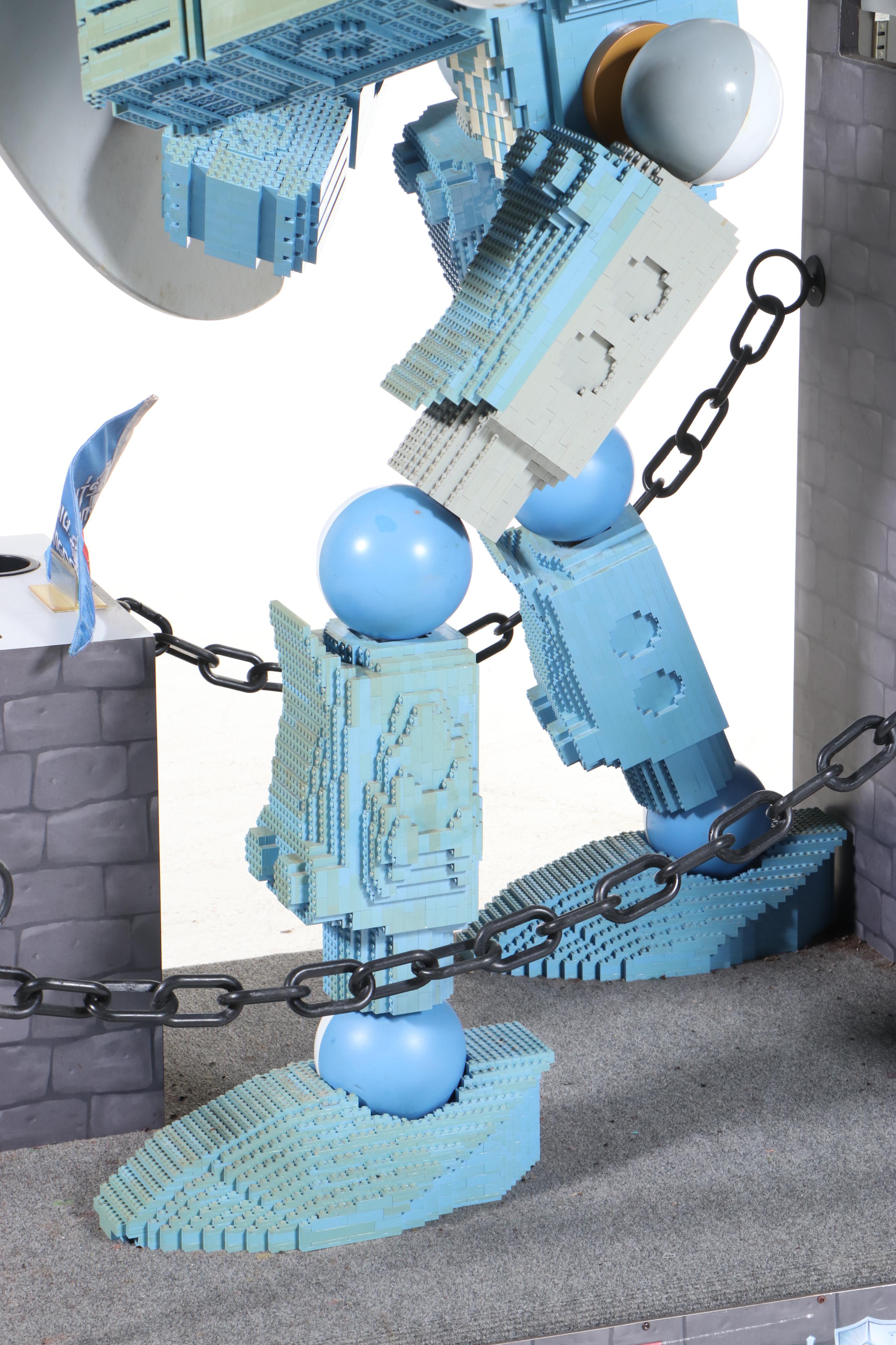 LEGO "Knights' Kingdom" Life-Size Dealer Display with LEGO Shipping Crate