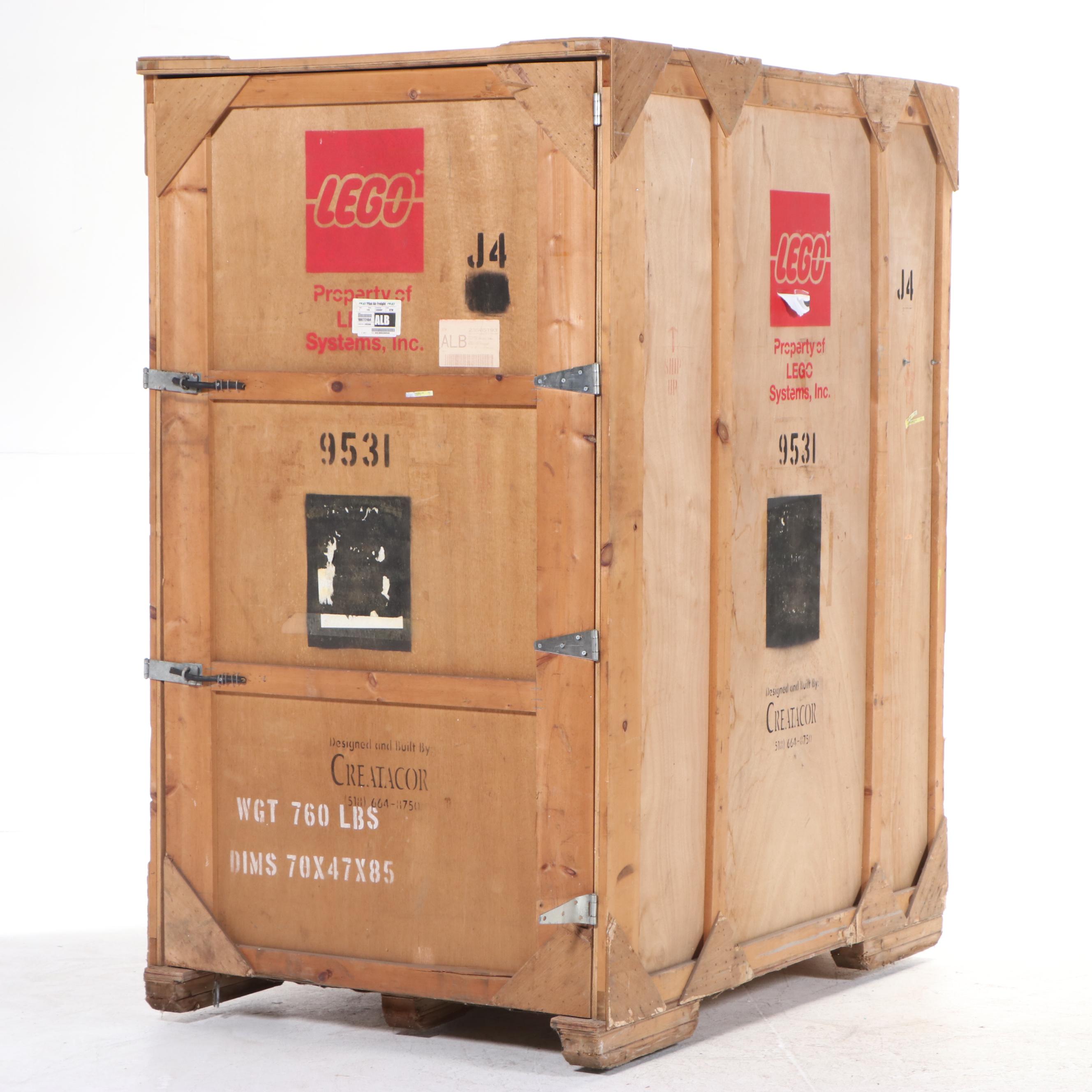 LEGO "Knights' Kingdom" Life-Size Dealer Display with LEGO Shipping Crate