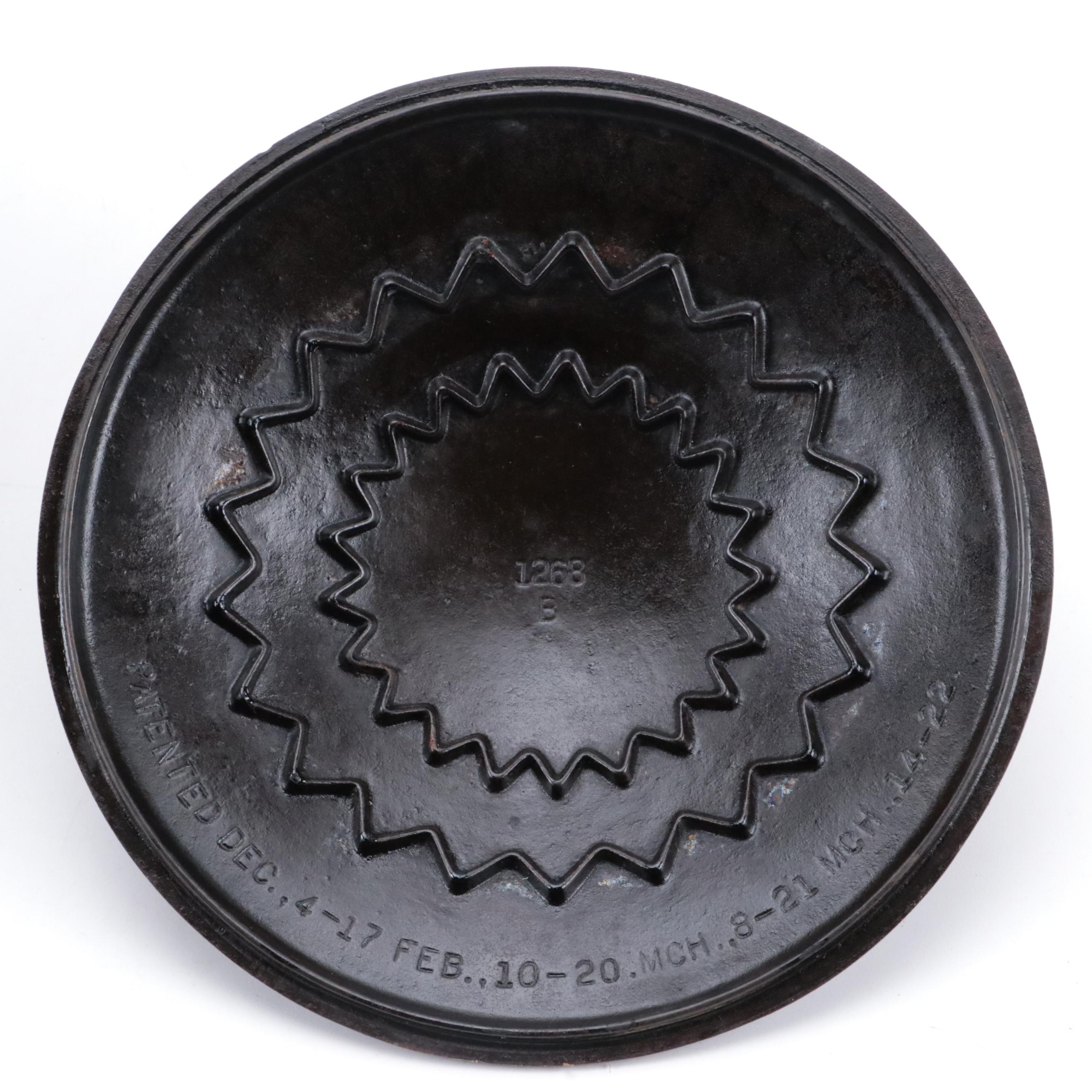 Wagner Cast Iron Dutch Oven with Trivet and Spring Scale