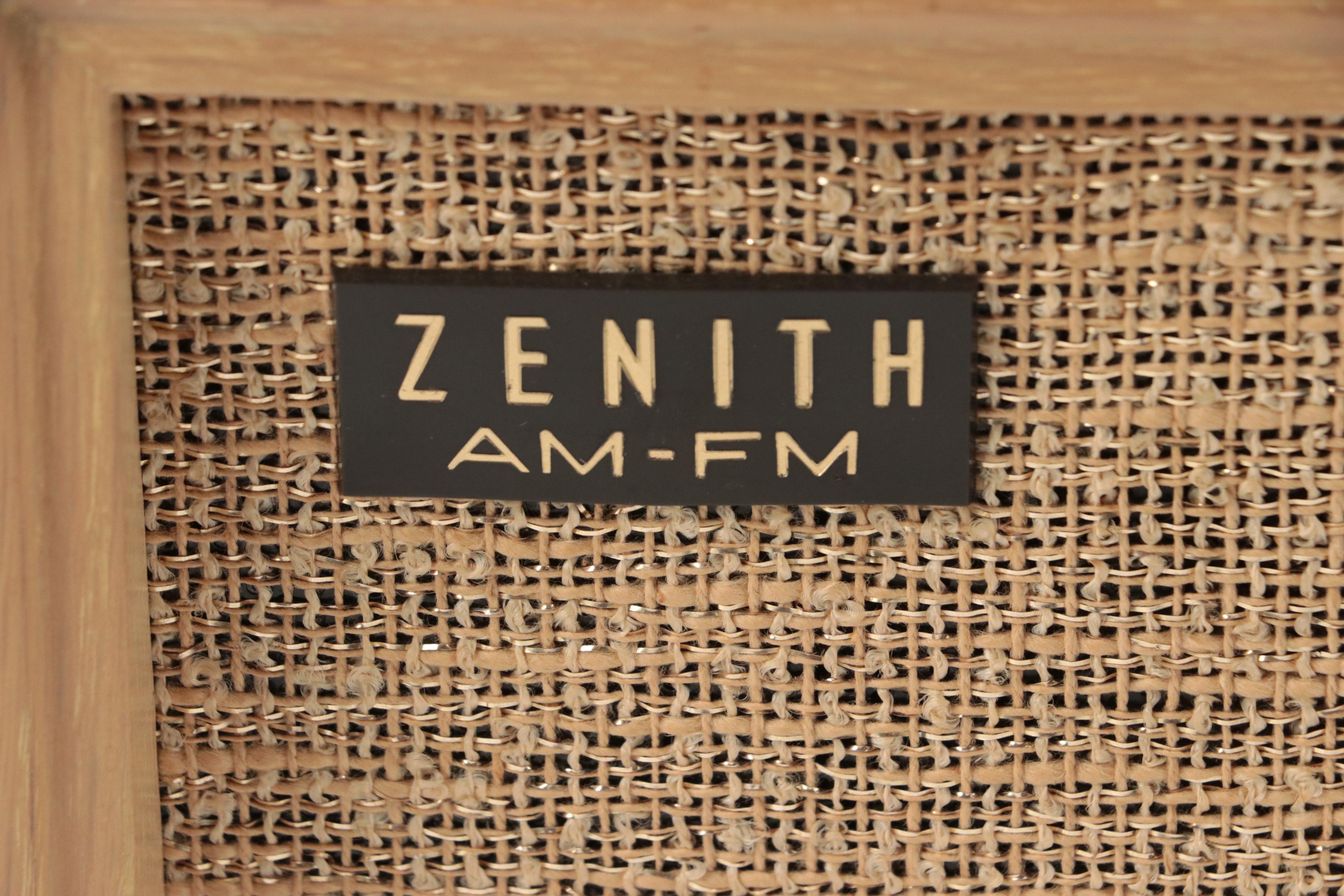 Zenith Radio Corporation AM/FM Long Distance Radio, Mid-20th Century