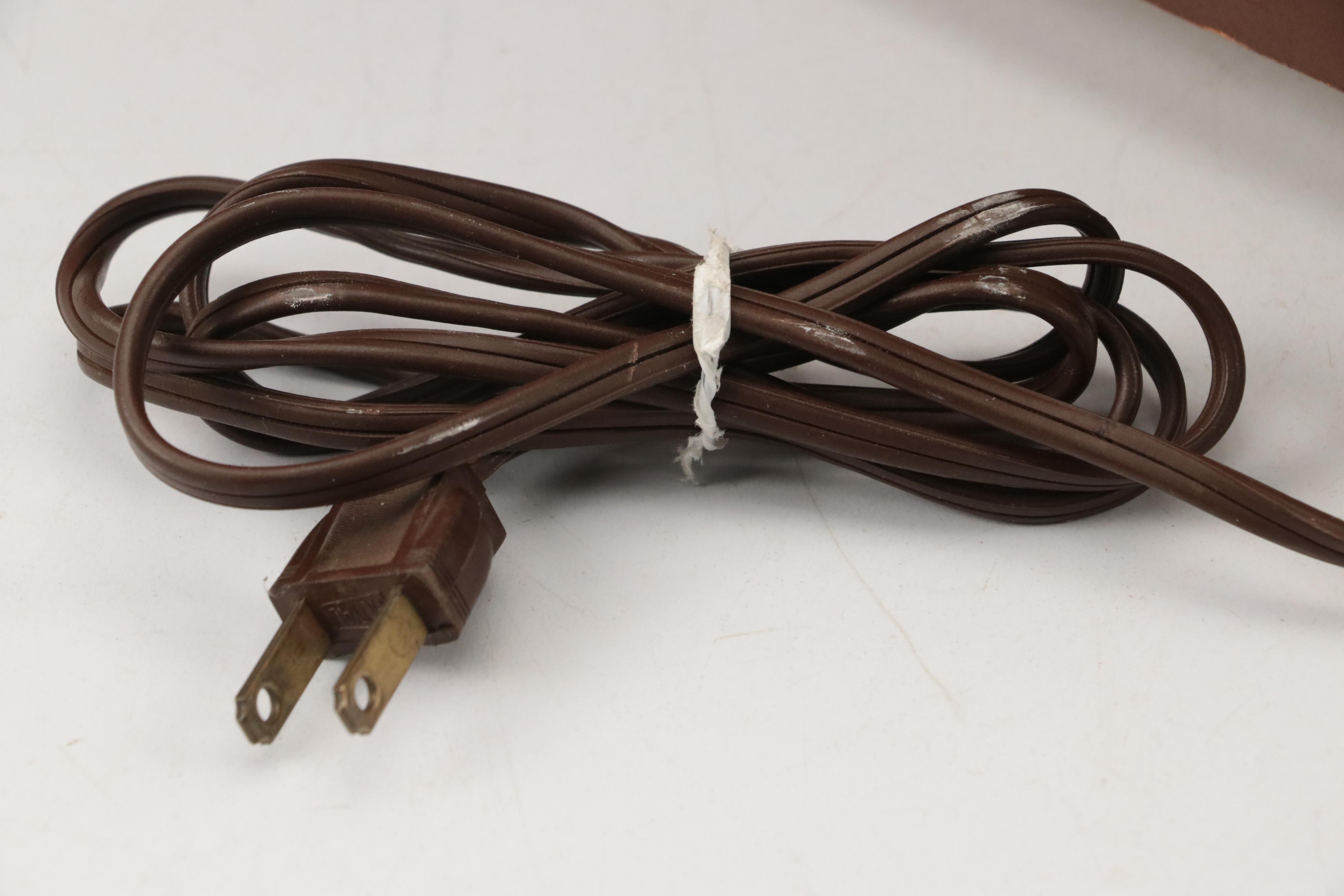 Zenith Radio Corporation AM/FM Long Distance Radio, Mid-20th Century