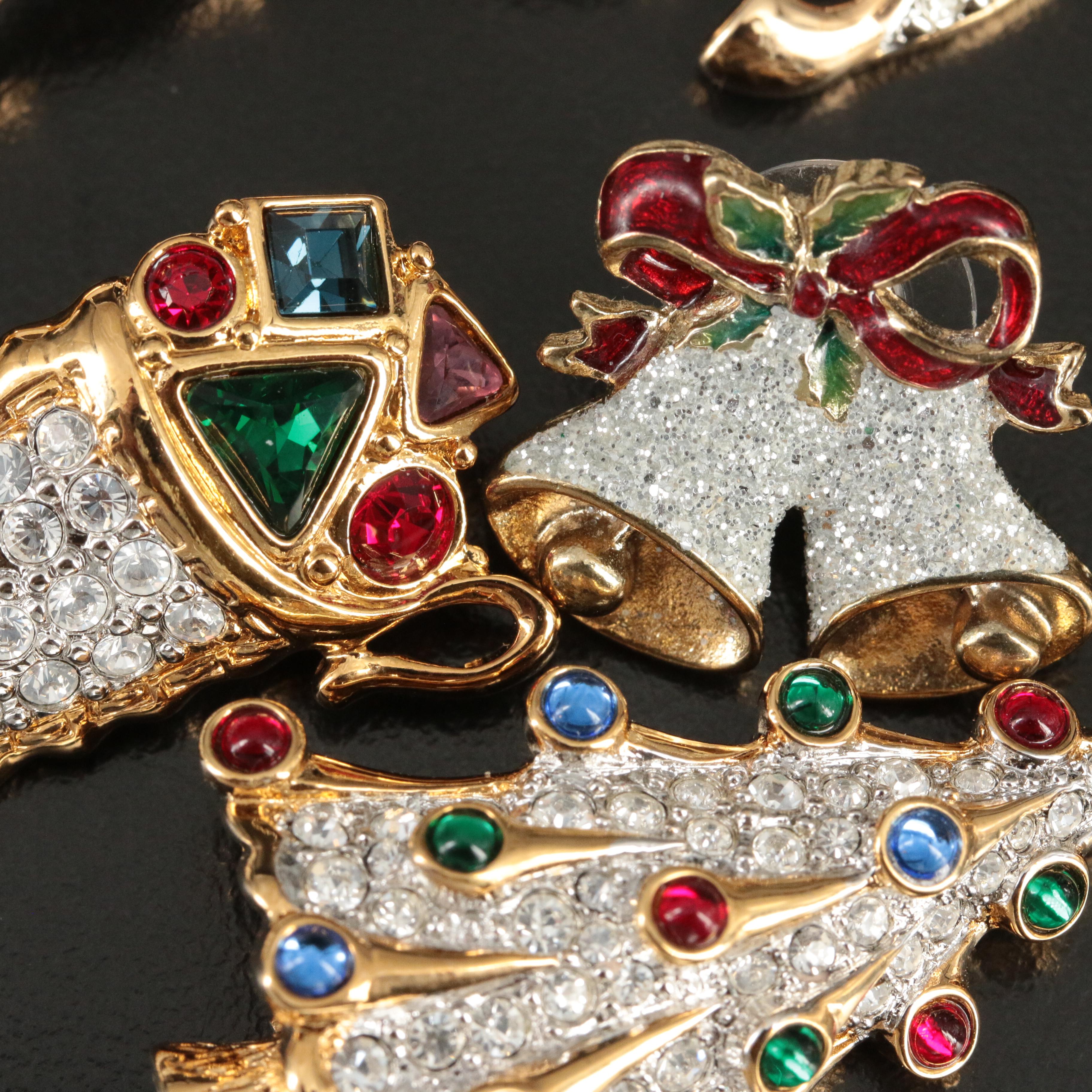 Swarovski Crystal Featured in Christmas Themed Jewelry