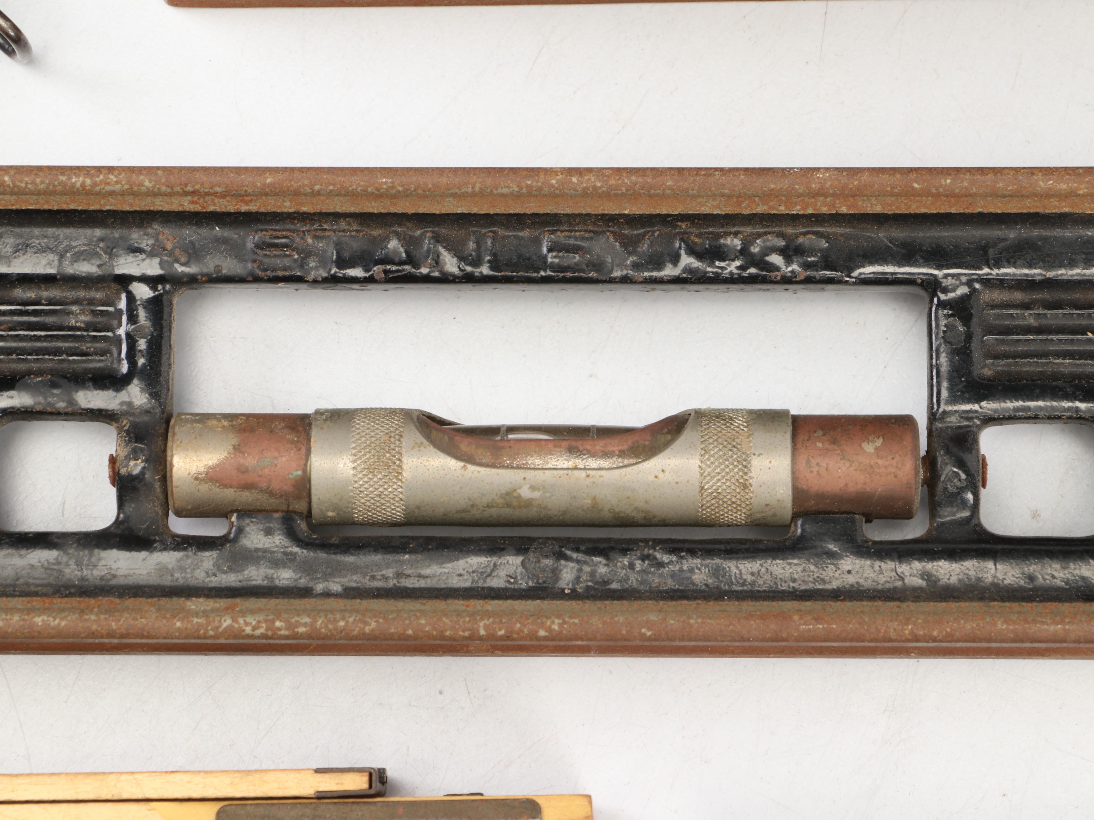 Craftsman Wood Planer with Spirit Levels, Tape Measure and Rulers