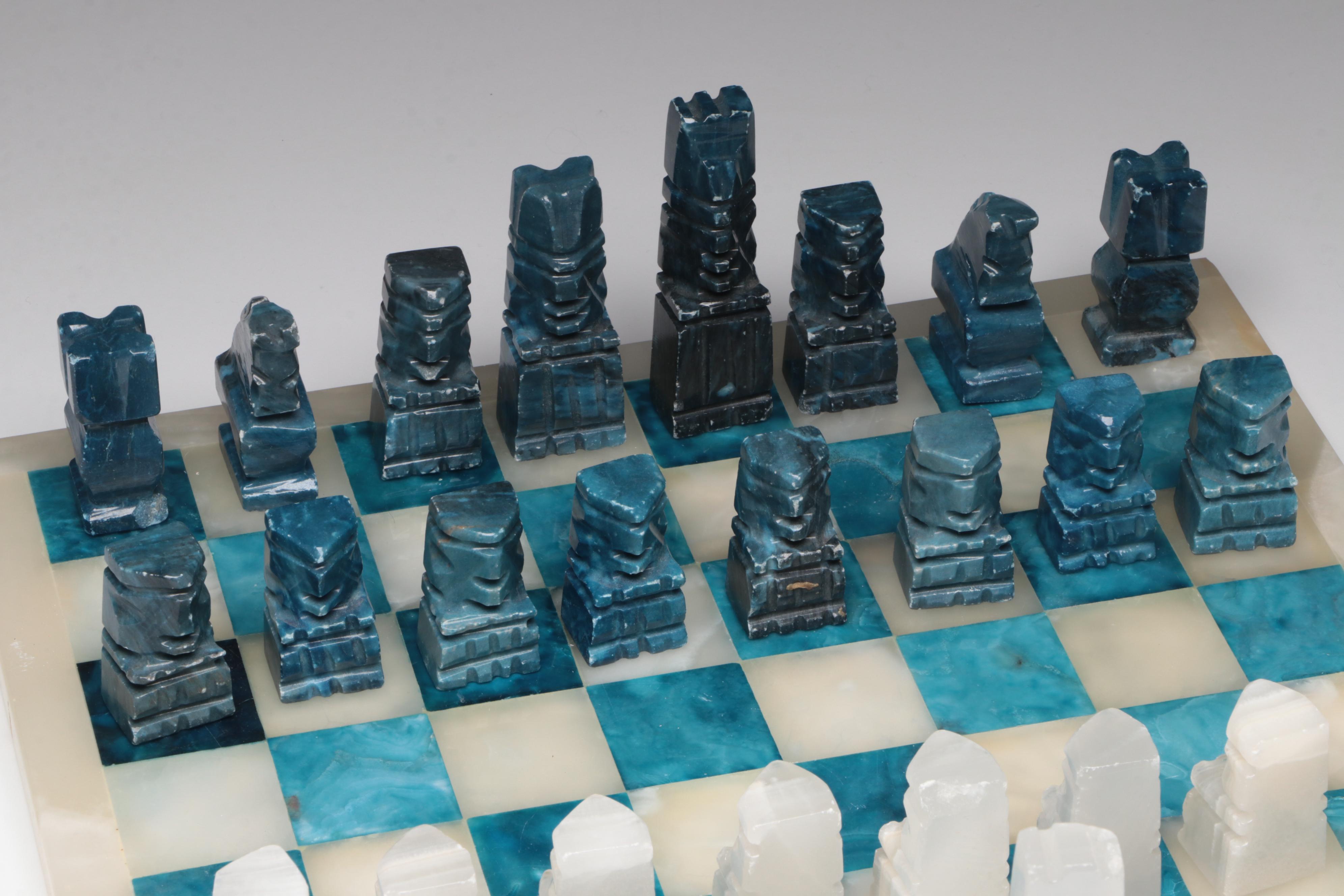 Blue and White Quartz Chess Set