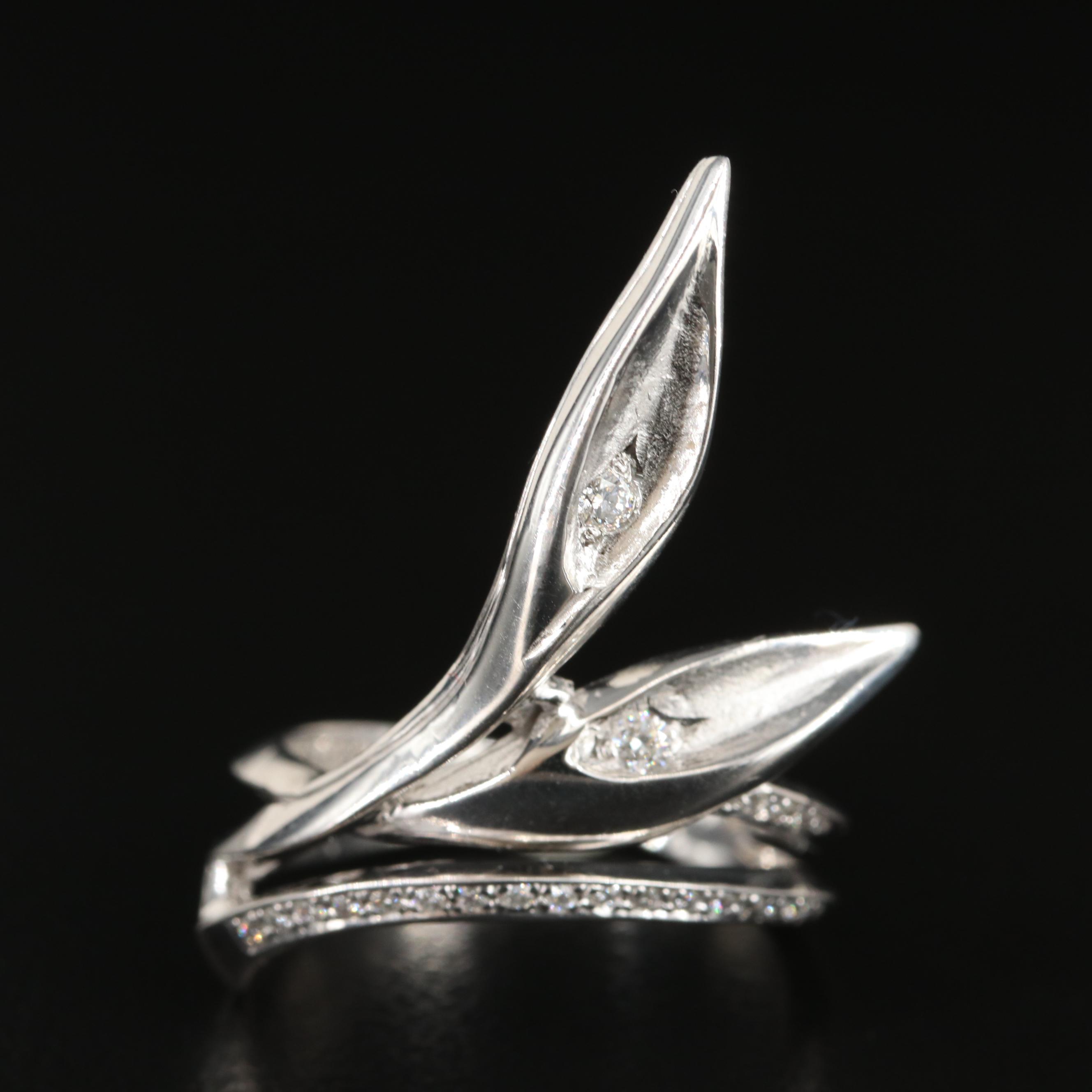 18K 0.15 CTW Diamond Floral Spray Ring