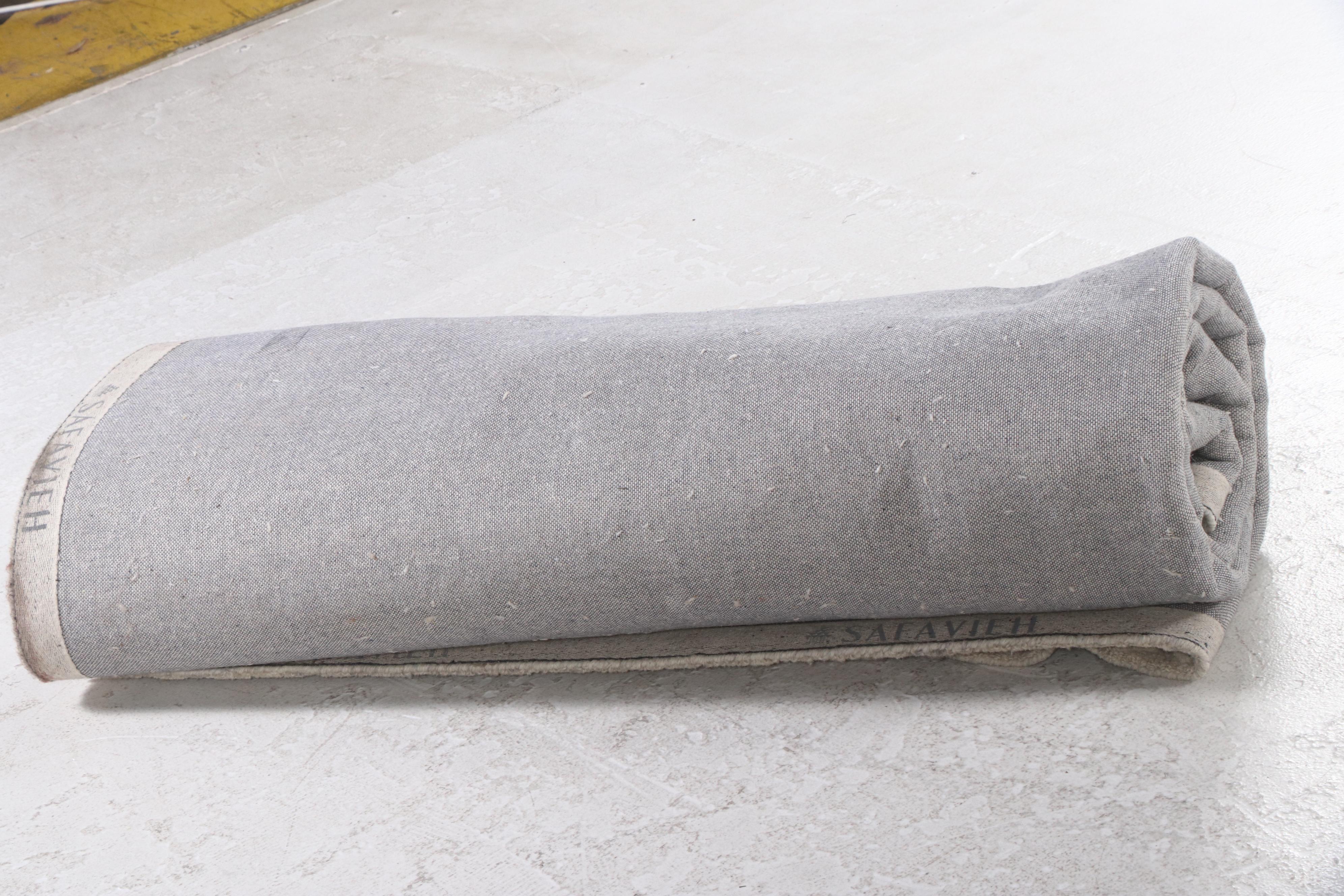 7'9 x 9'11 Machine Made Contemporary Area Rug