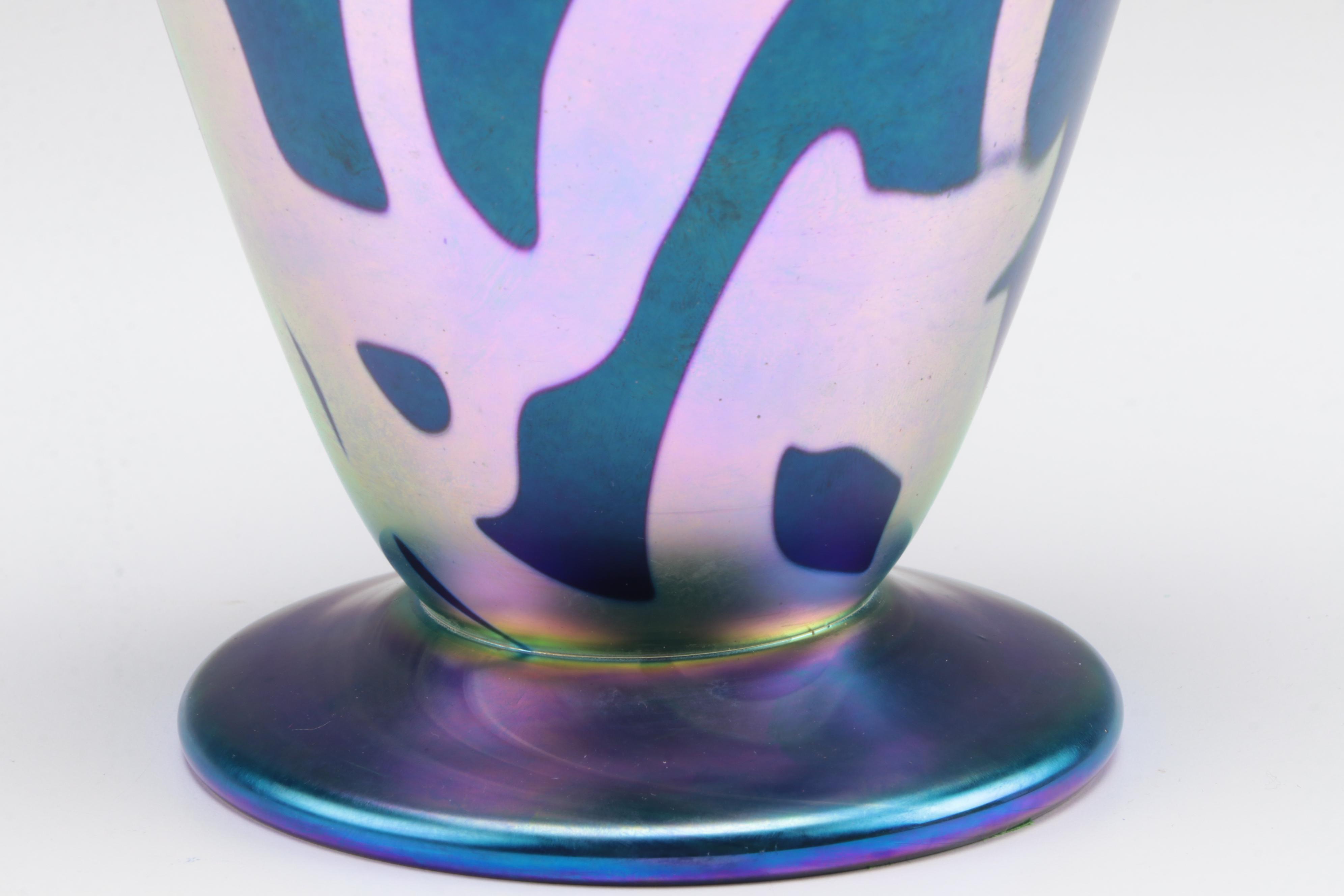 Robert Eickholt Handblown Iridescent with Trailing Studio Art Glass Vase, 2003