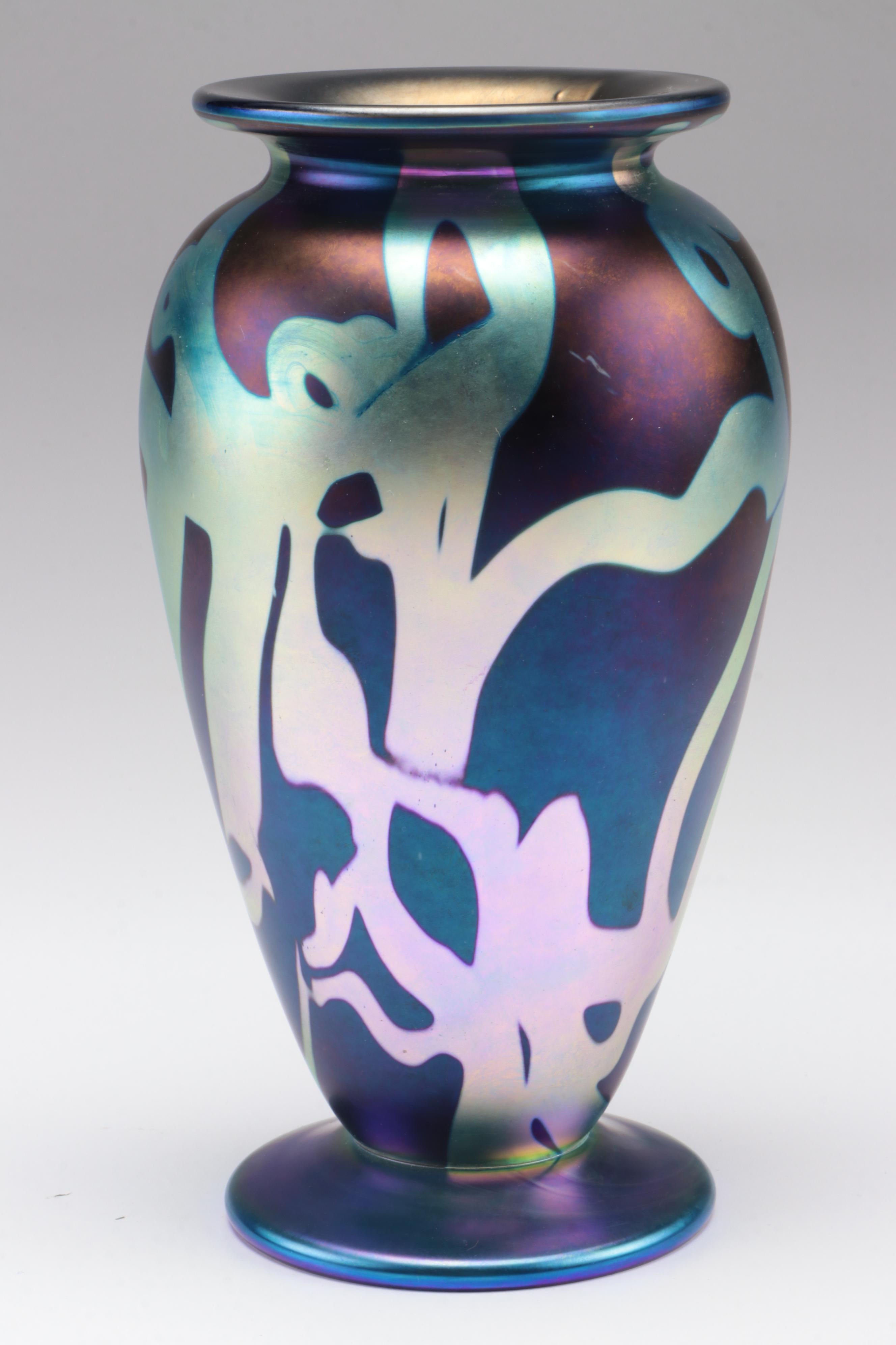 Robert Eickholt Handblown Iridescent with Trailing Studio Art Glass Vase, 2003