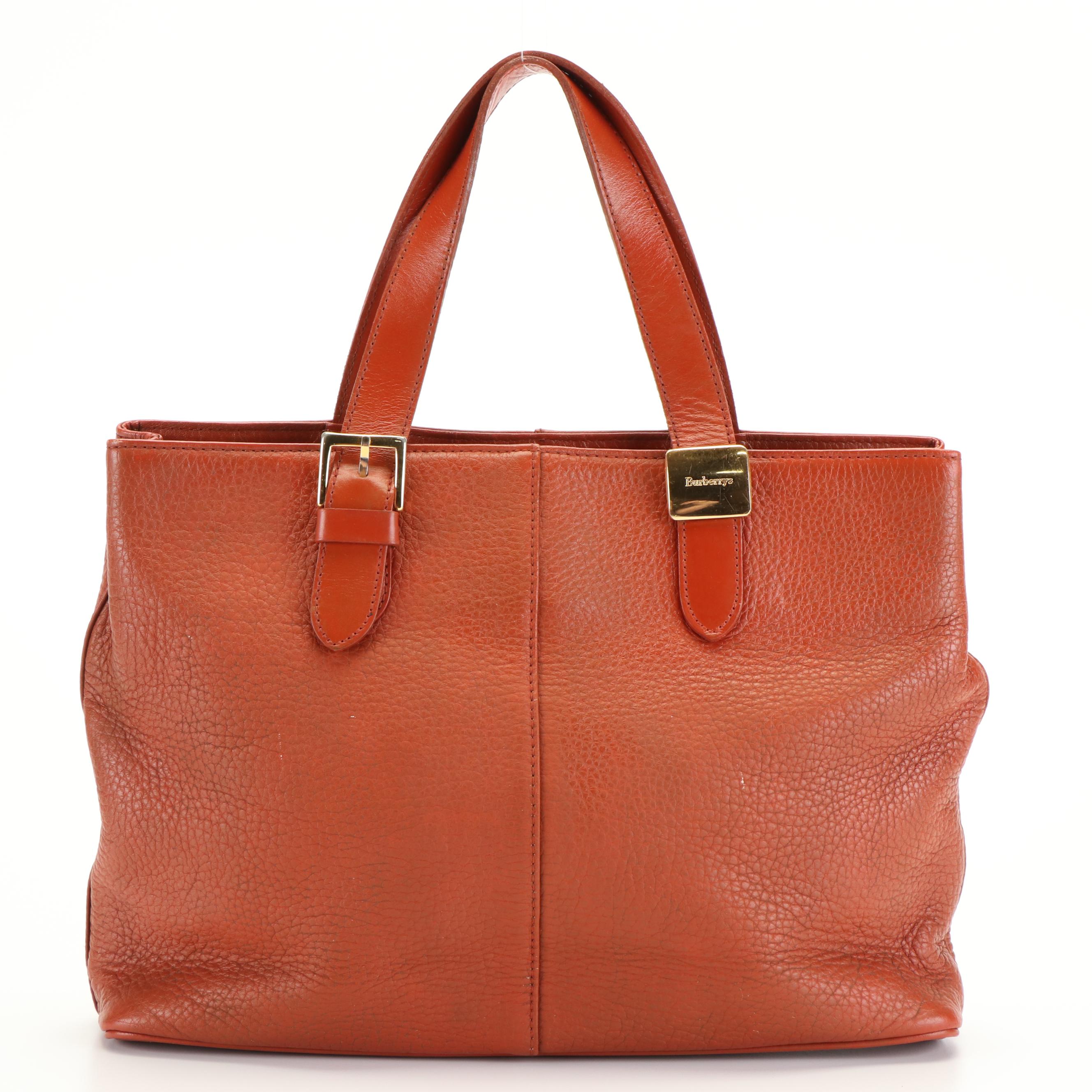 Burberrys Handbag in Brown Leather