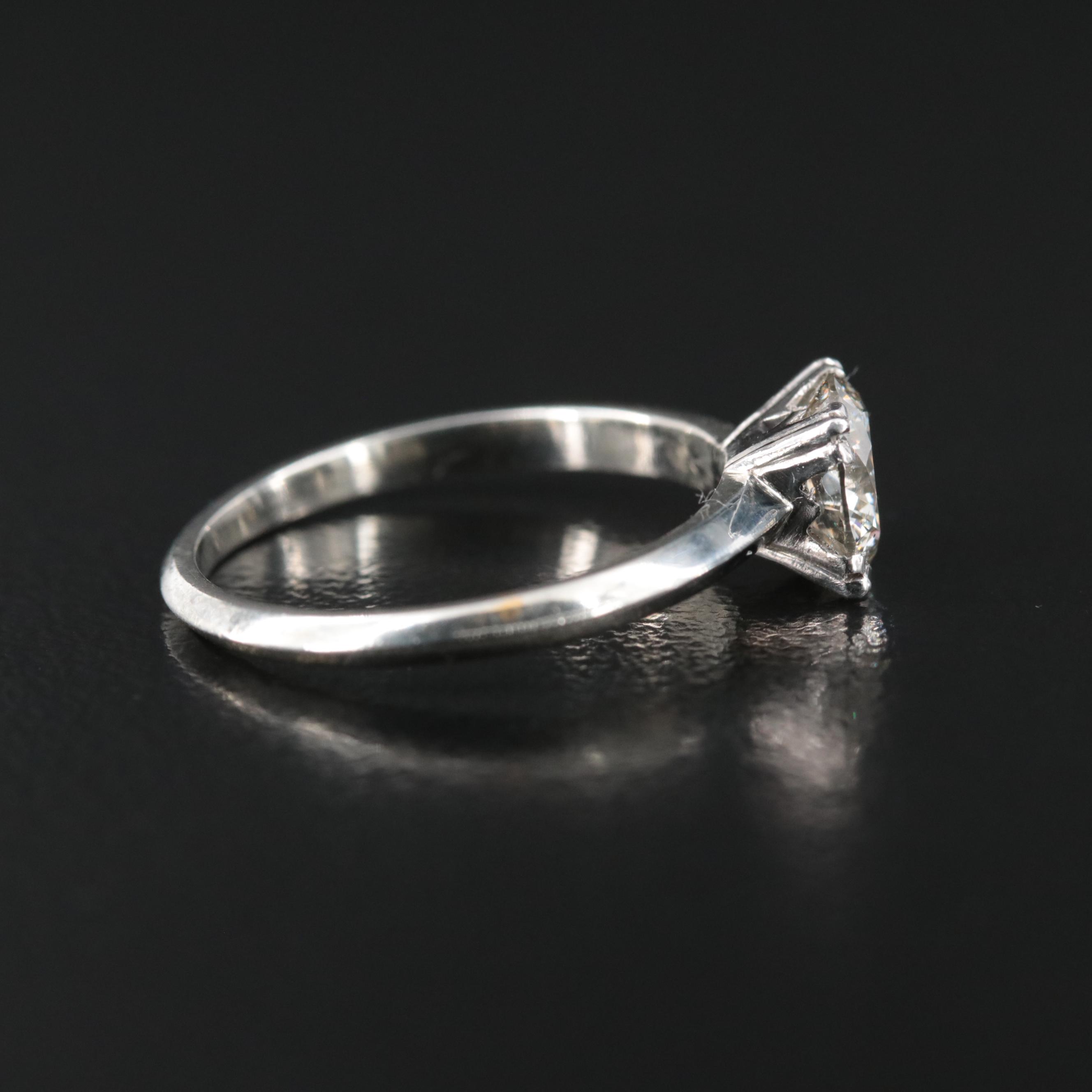18K 1.00 CT Diamond Solitaire Ring with (Origin Undetermined) Center Diamond
