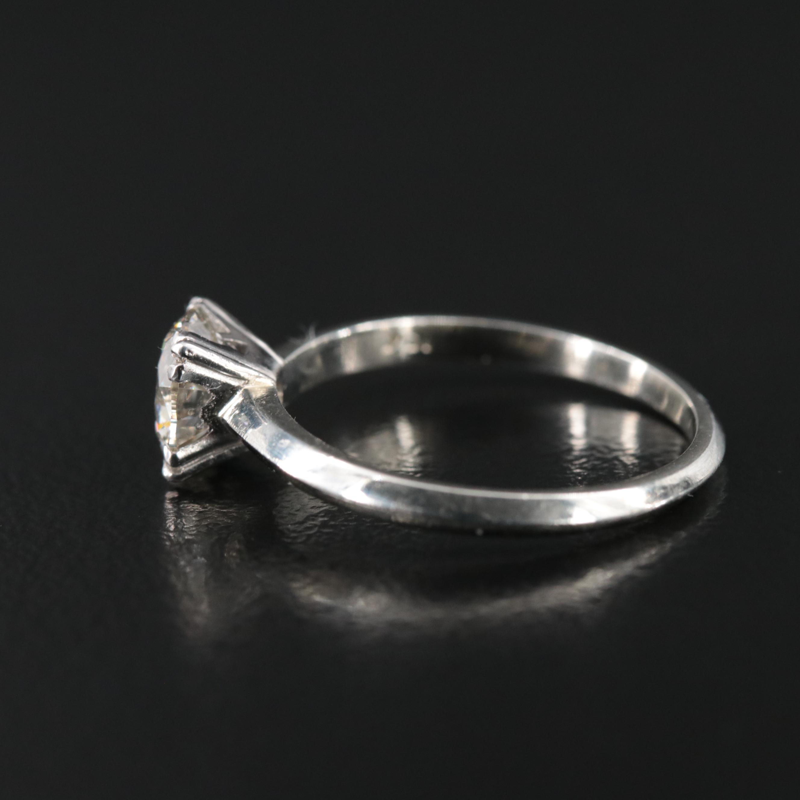 18K 1.00 CT Diamond Solitaire Ring with (Origin Undetermined) Center Diamond