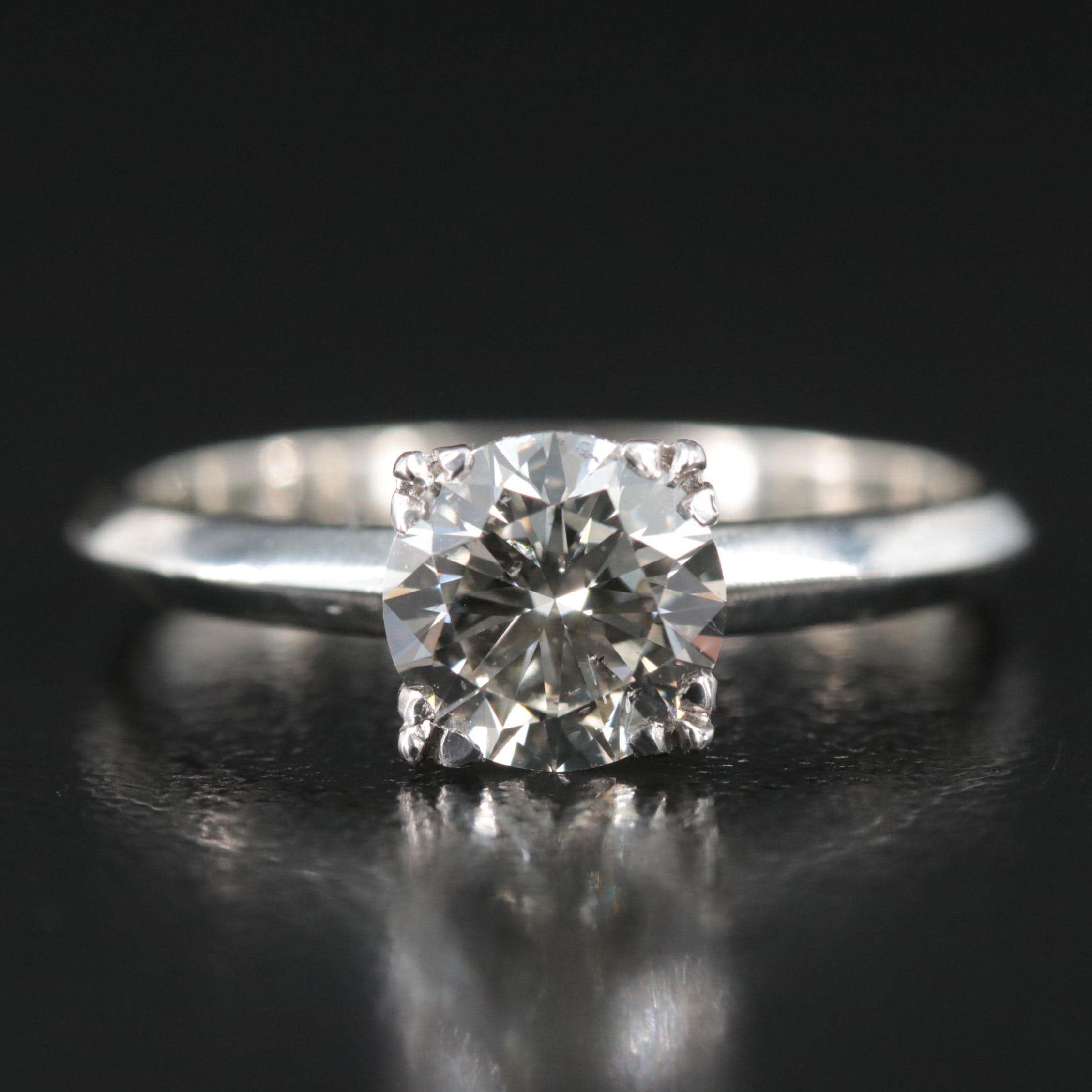 18K 1.00 CT Diamond Solitaire Ring with (Origin Undetermined) Center Diamond