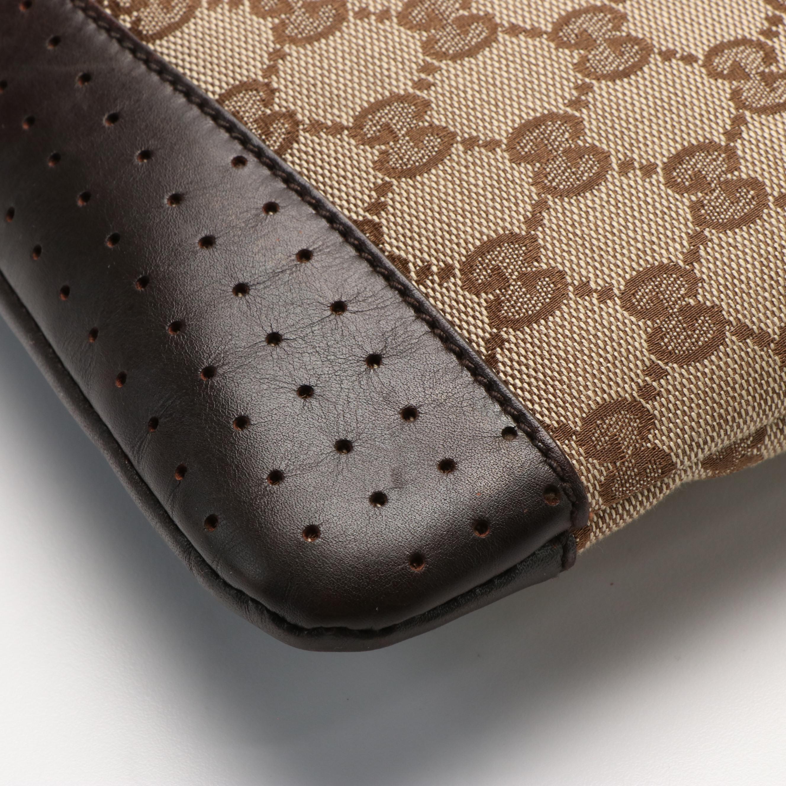 Gucci Crossbody Bag GG Canvas Beige