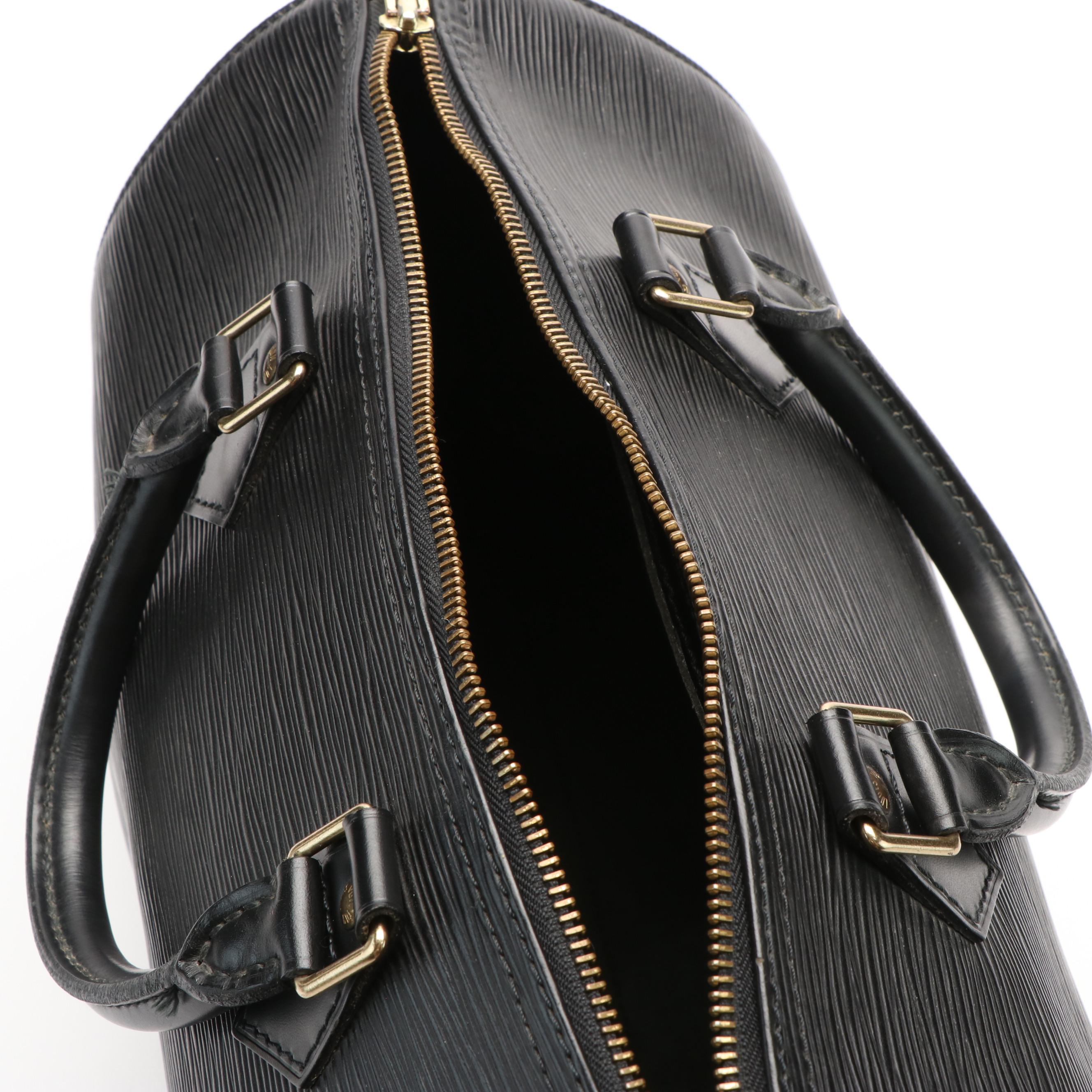 Louis Vuitton Speedy 30 in Black Epi Leather