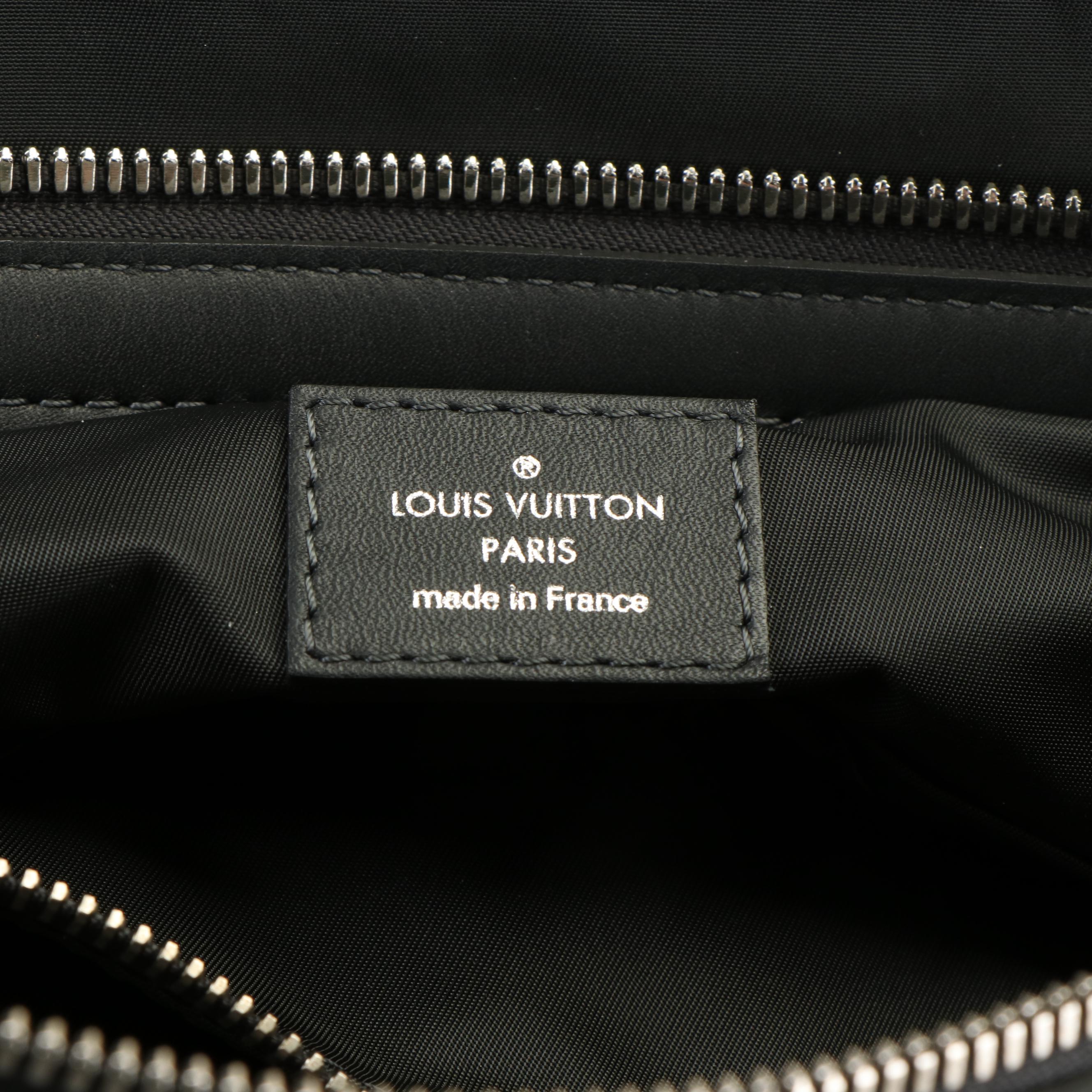 Louis Vuitton V-Line Crossbody Messenger Bag in Black Leather