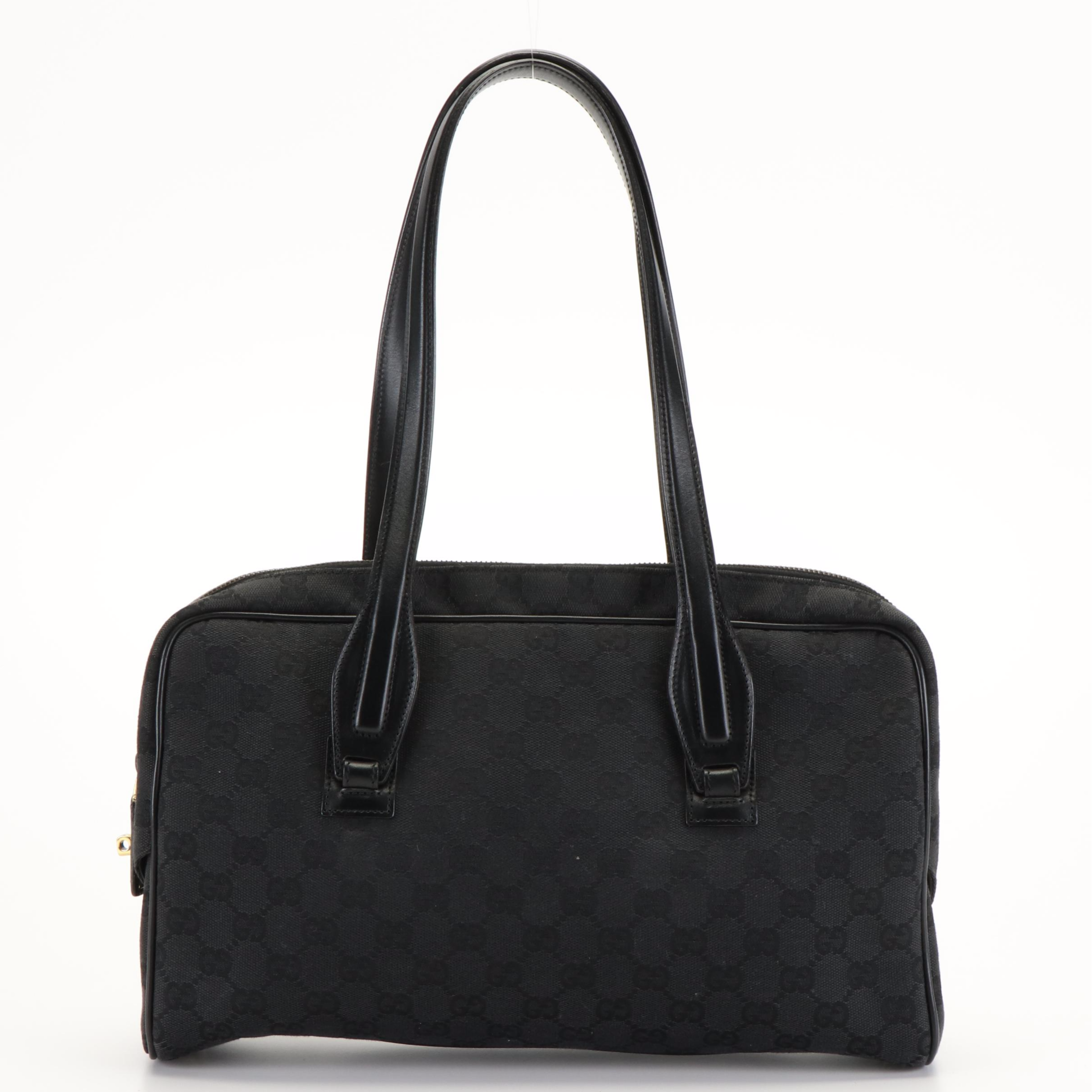 Gucci Shoulder Bag in Black GG Canvas