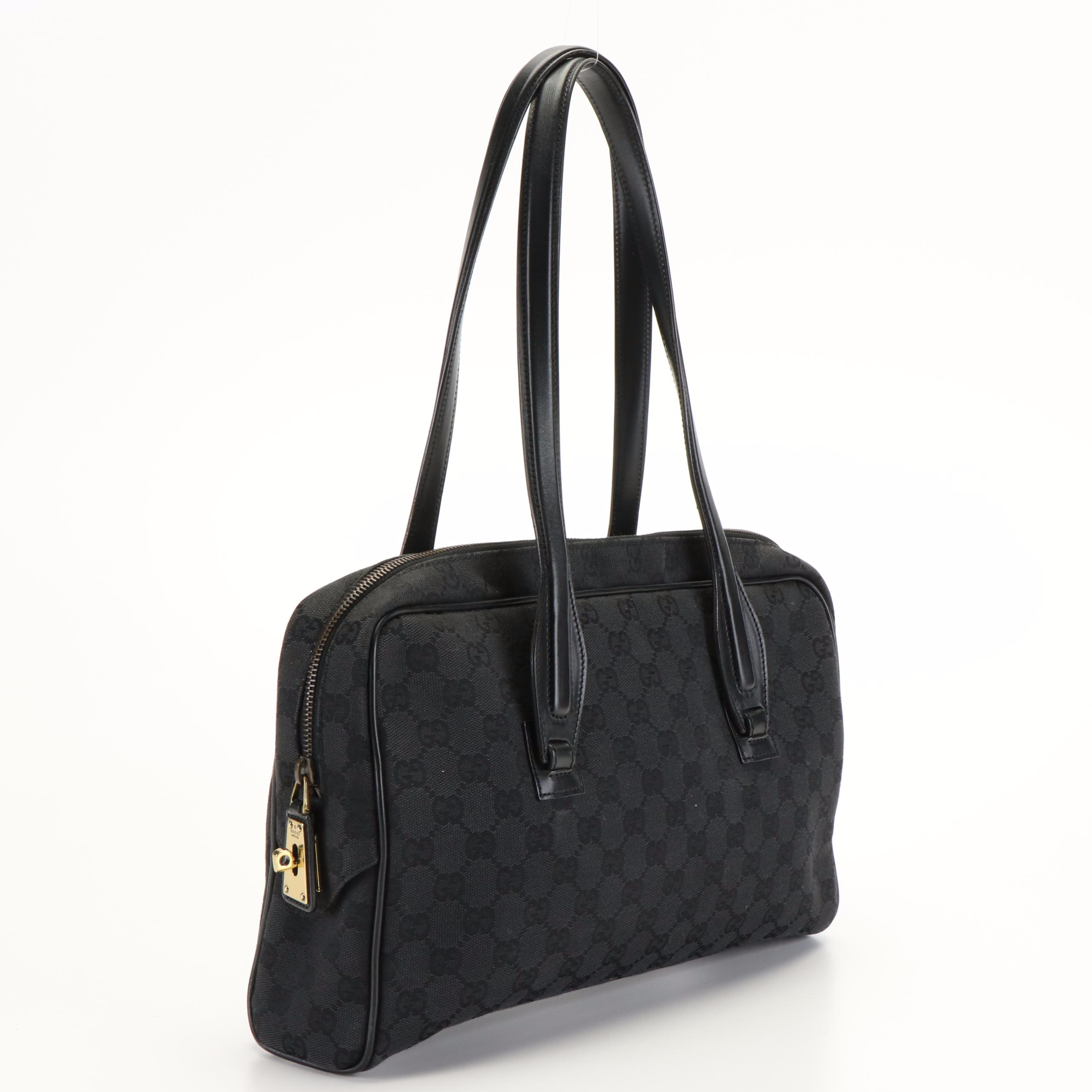 Gucci Shoulder Bag in Black GG Canvas