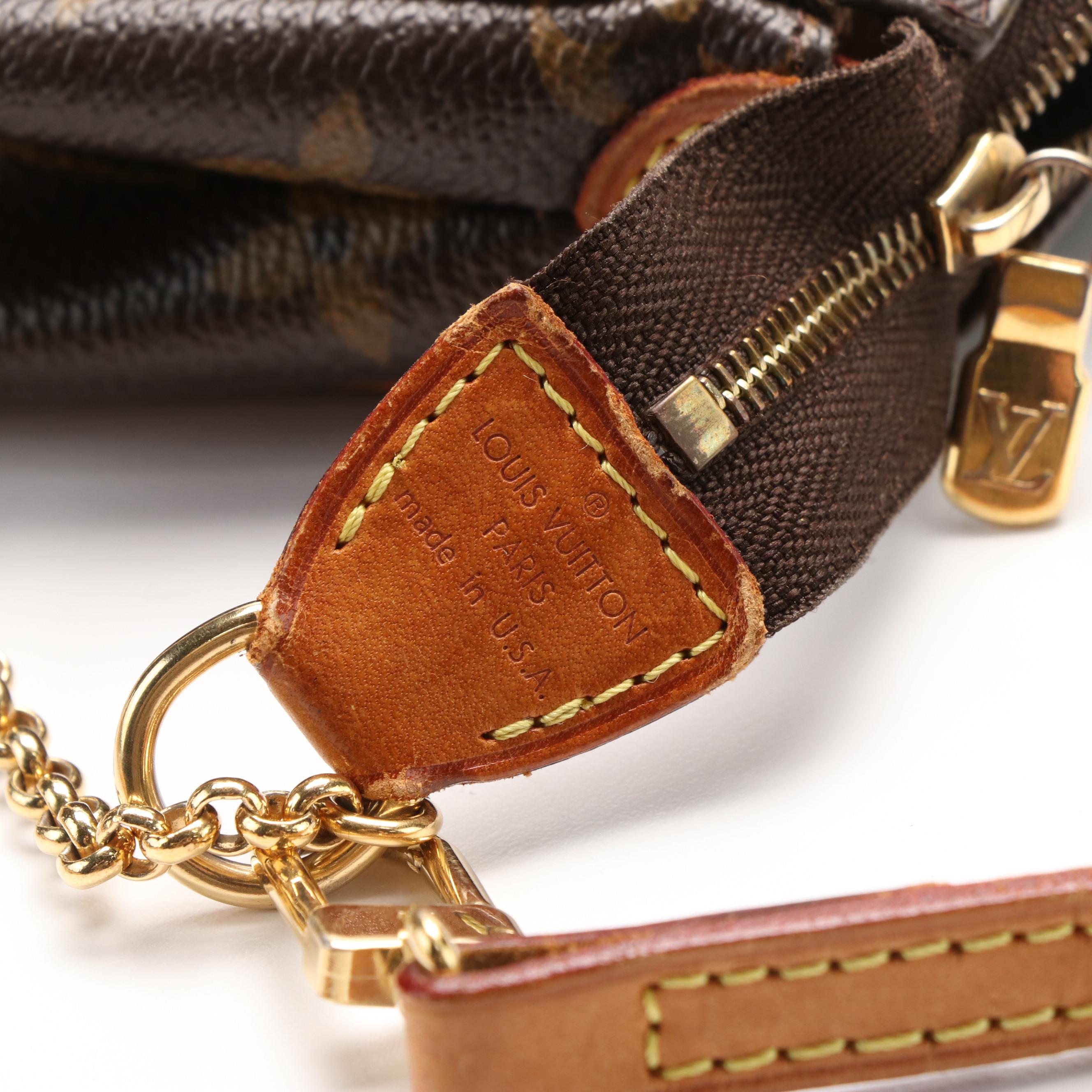 Louis Vuitton Eva Crossbody Clutch in Monogram Canvas