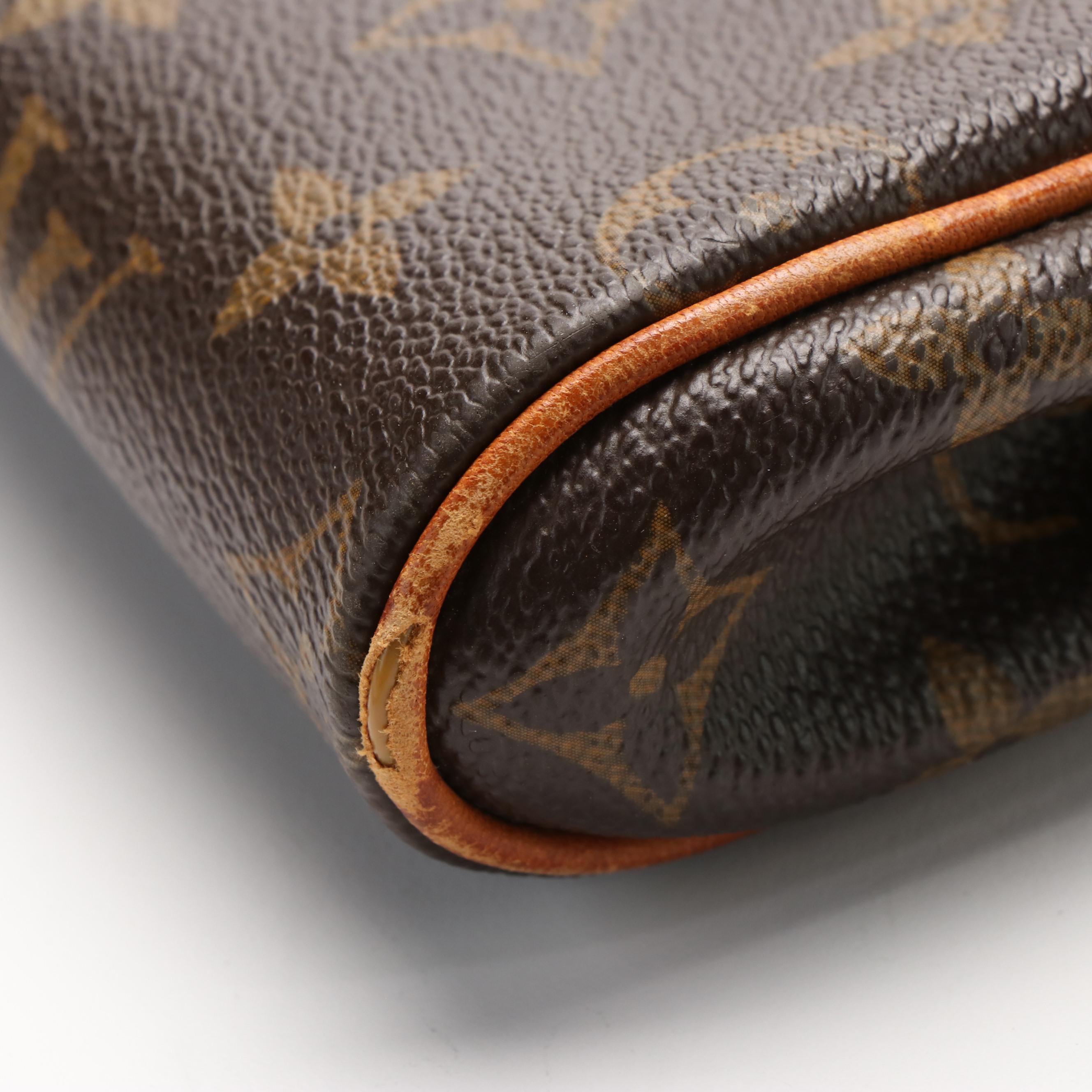 Louis Vuitton Eva Crossbody Clutch in Monogram Canvas