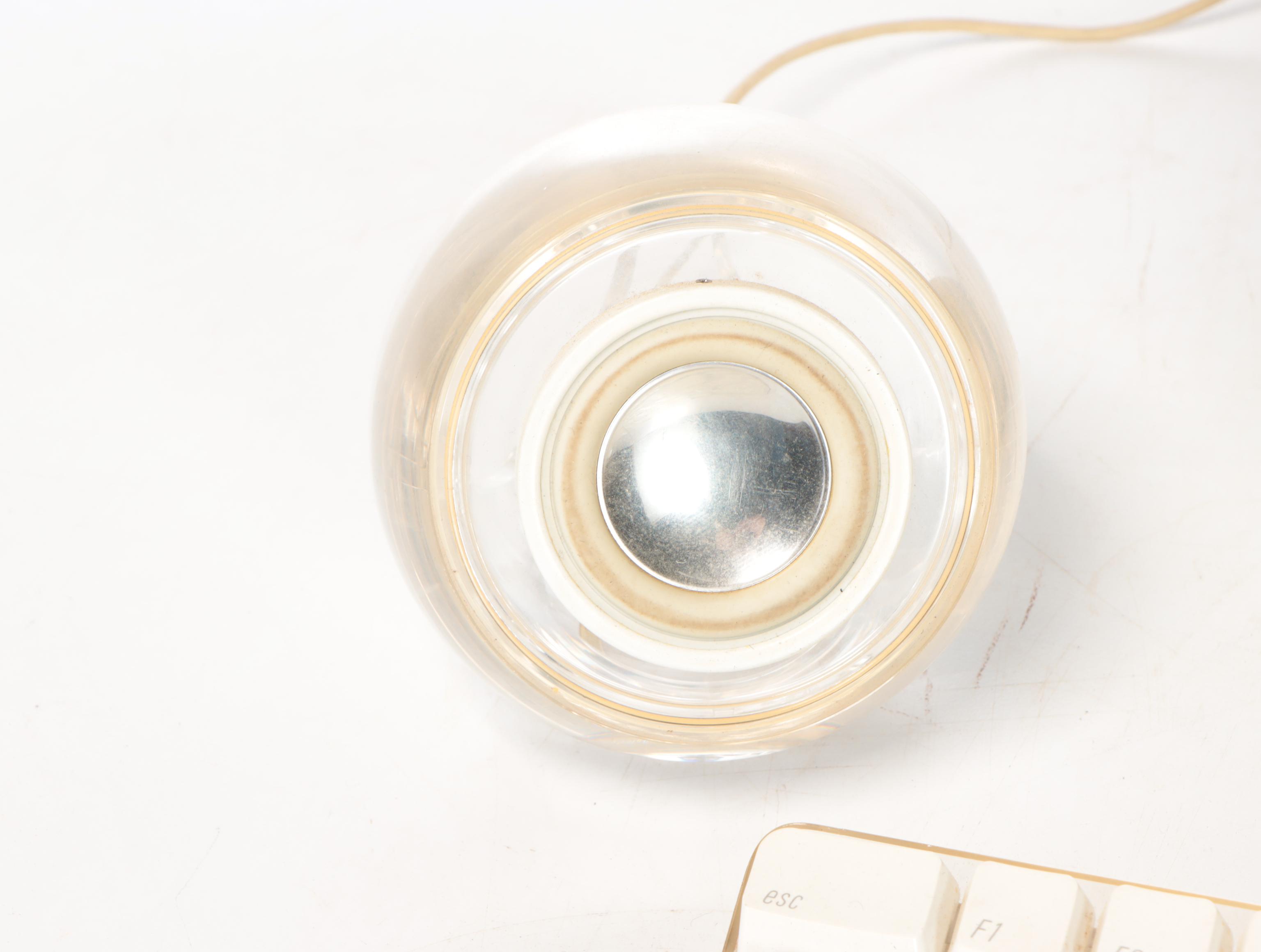 Apple iMac Desktop Computer with Keyboard, Mouse, Speakers