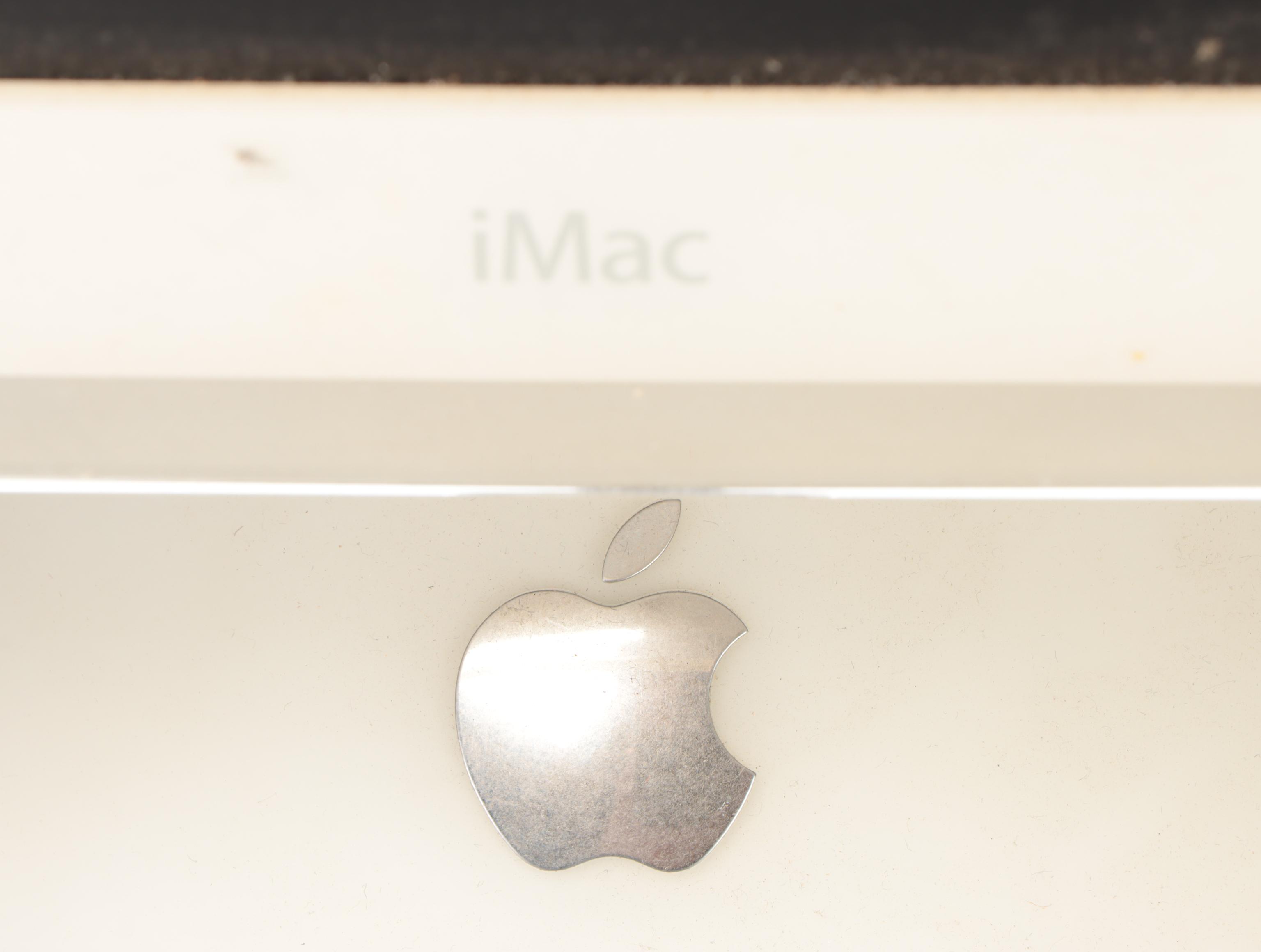 Apple iMac Desktop Computer with Keyboard, Mouse, Speakers