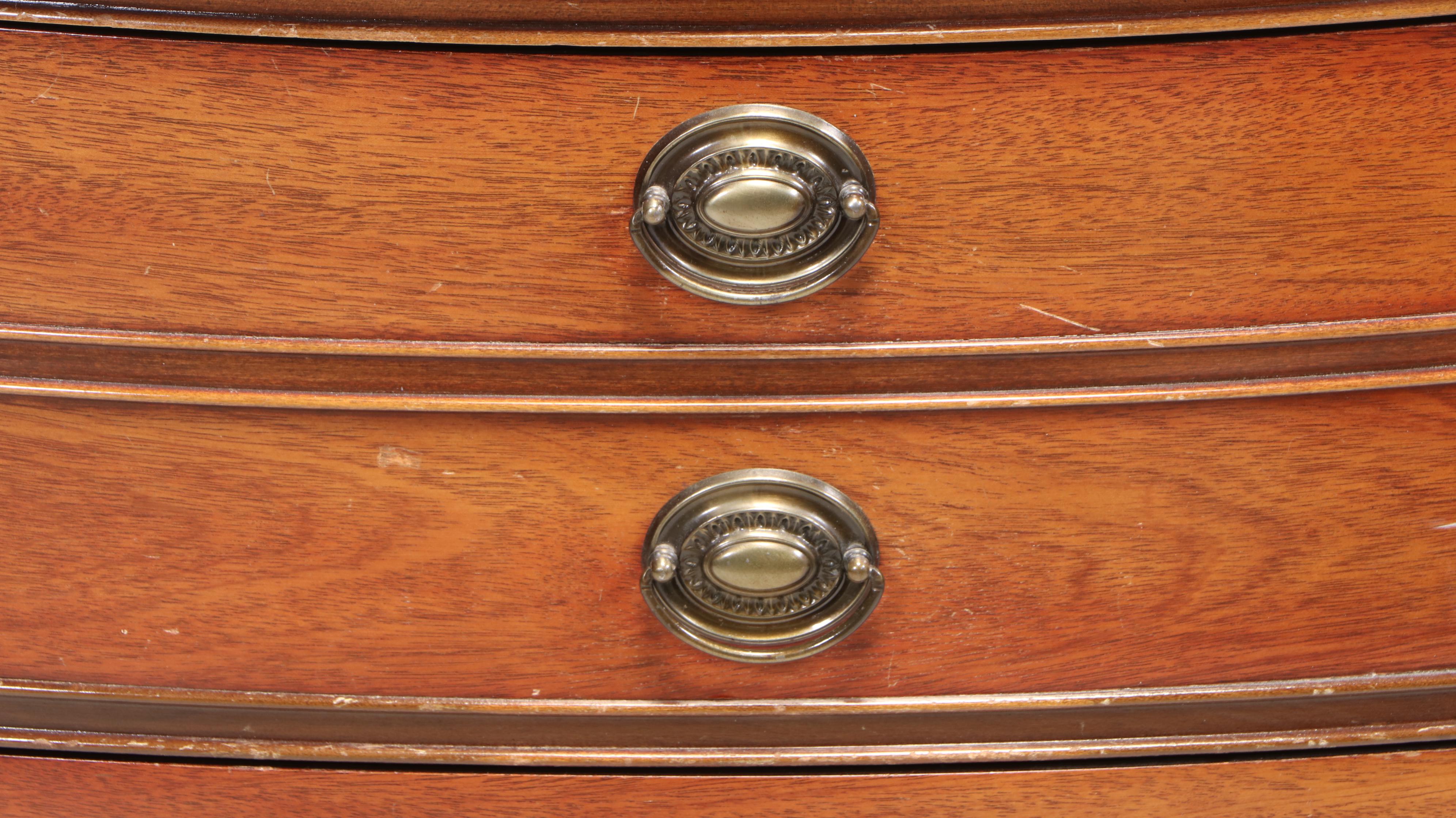 Dixie Furniture Federal Style Mahogany Six-Drawer Serpentine Chest