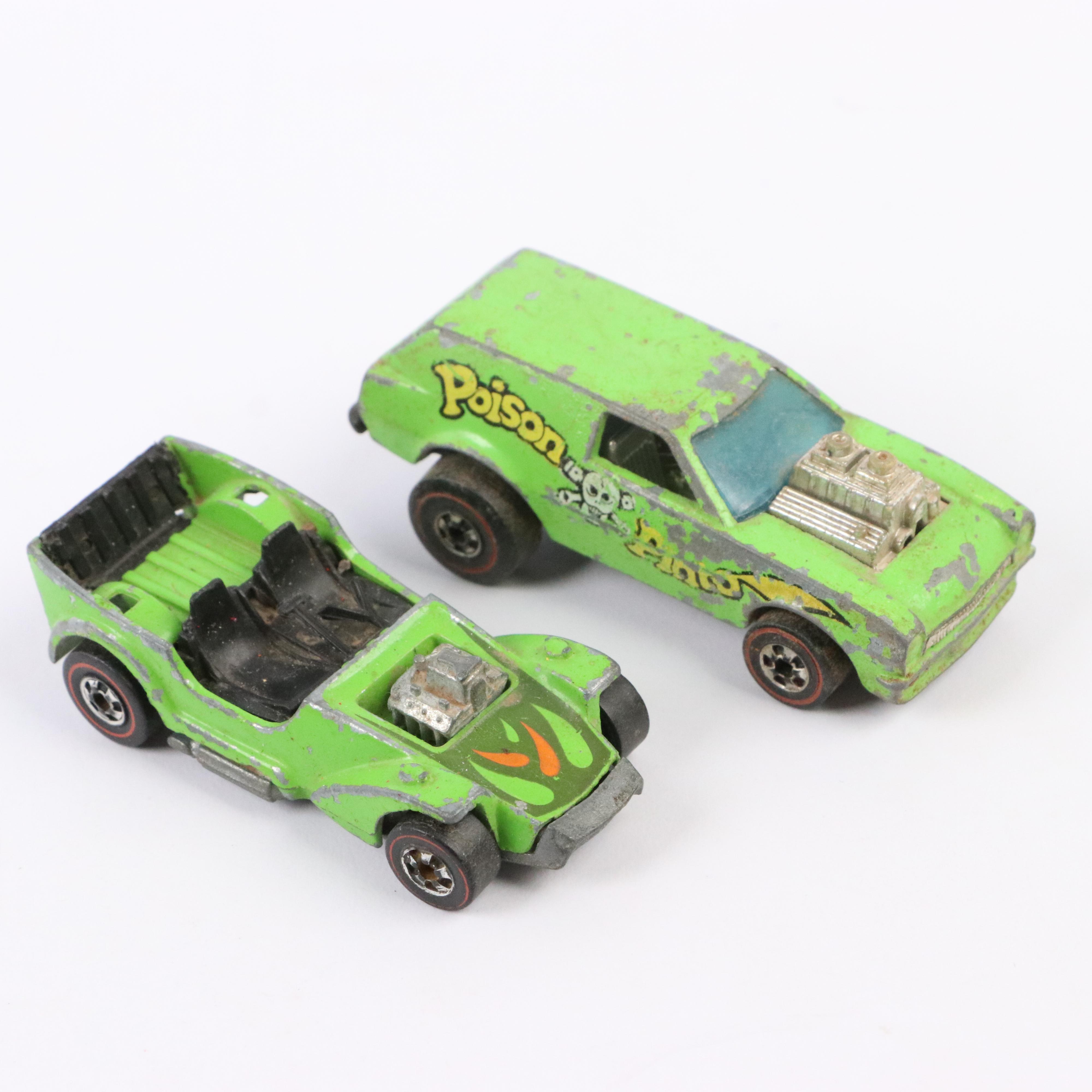 Hot Wheels Collector's Case with Redline Diecast Cars Including "Ferrari 321P"