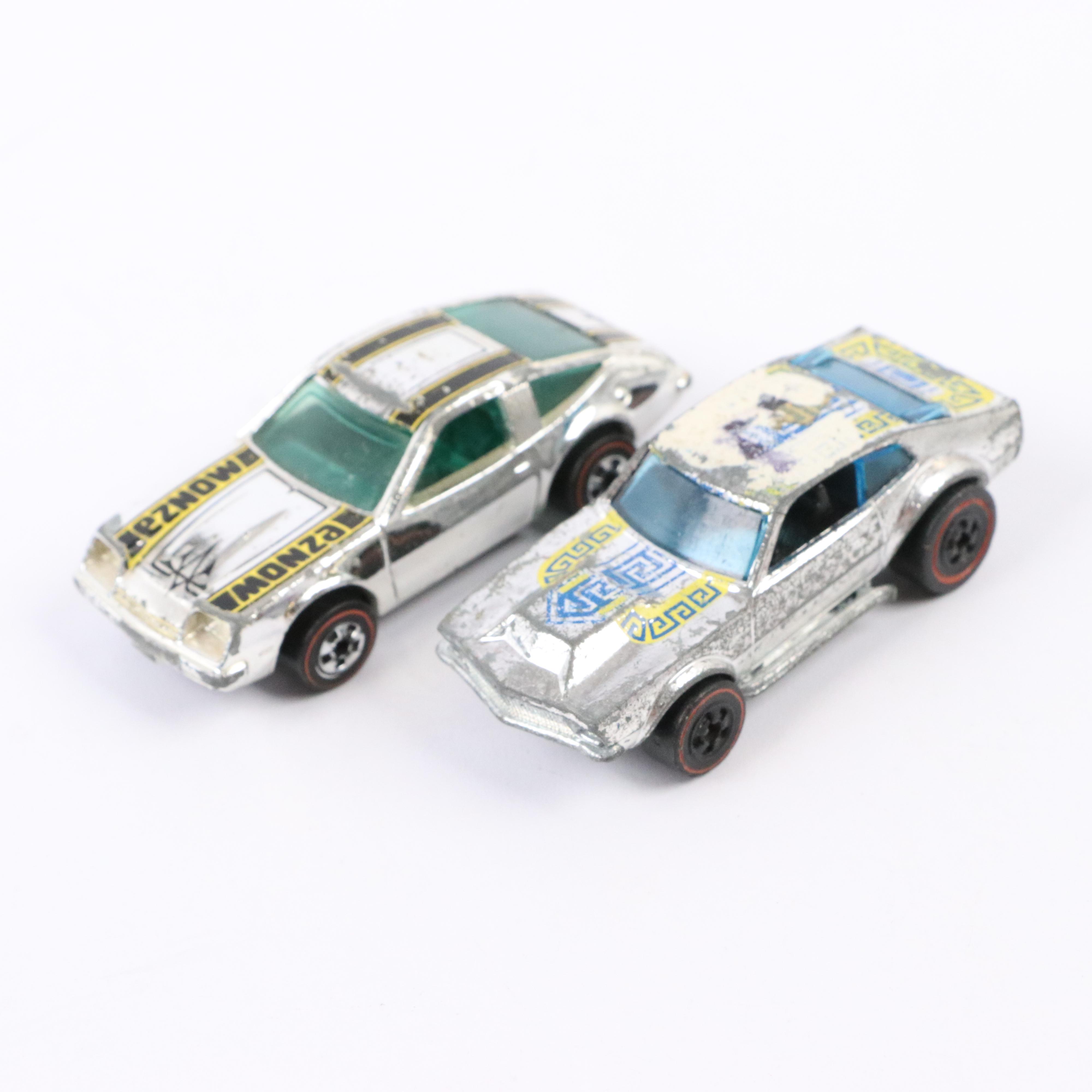 Hot Wheels Collector's Case with Redline Diecast Cars Including "Ferrari 321P"