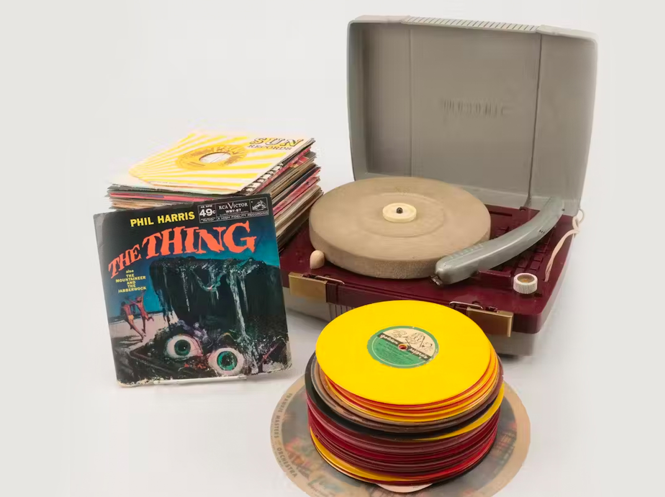 Toys, Sports Memorabilia, Ephemera & Collectibles