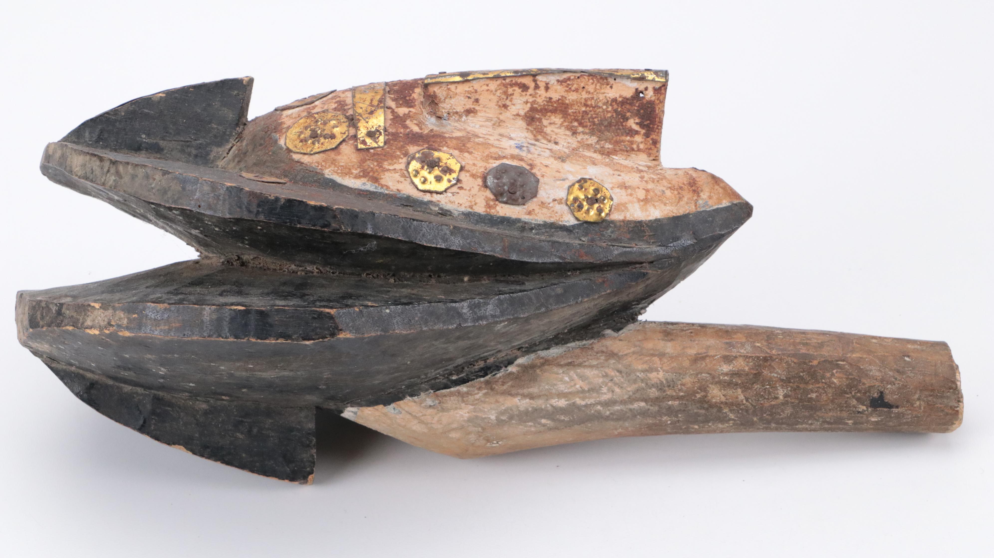 Hand-Carved Fang Style Pole Top Mask With Brass Discs