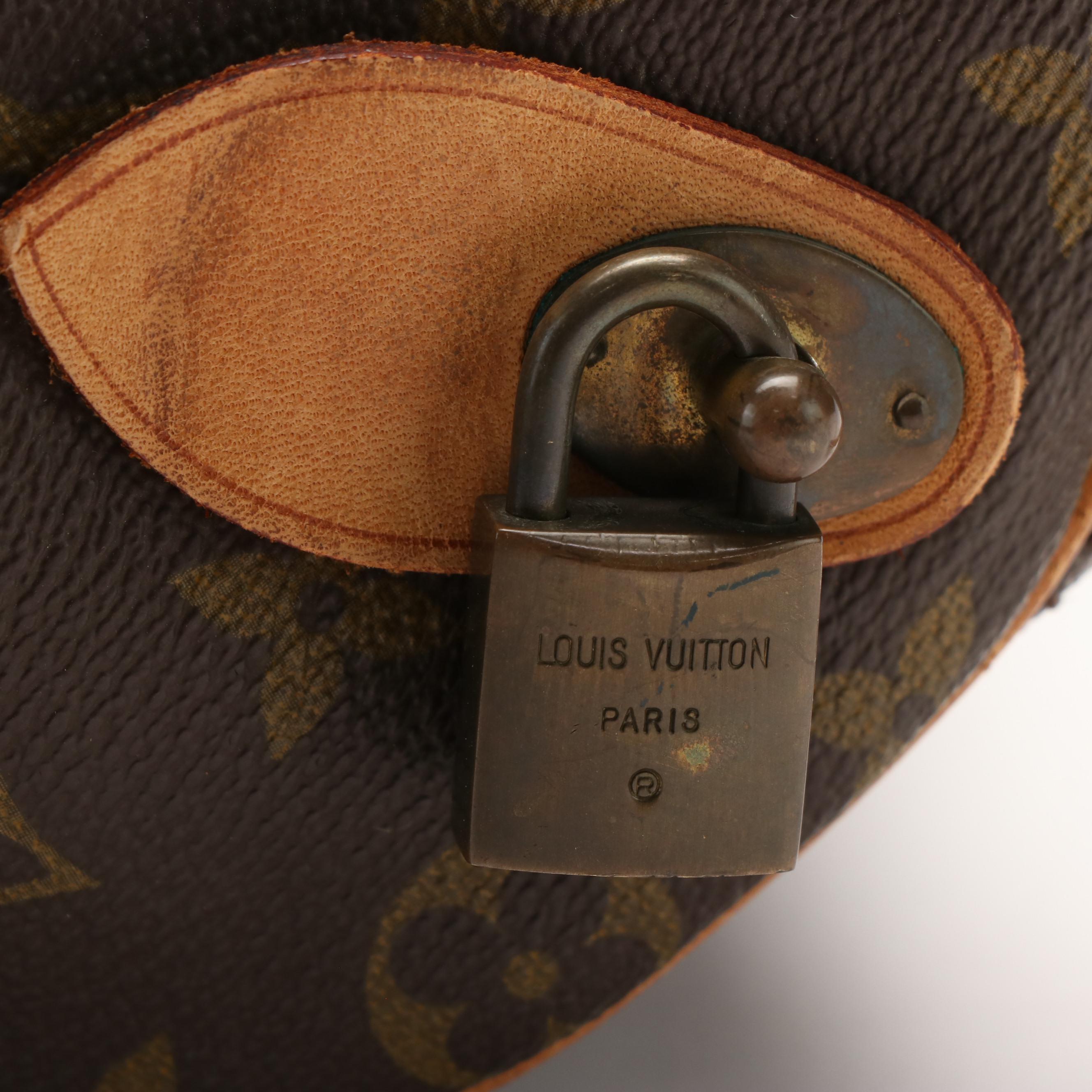 Louis Vuitton Keepall 50 Bag in Monogram Canvas