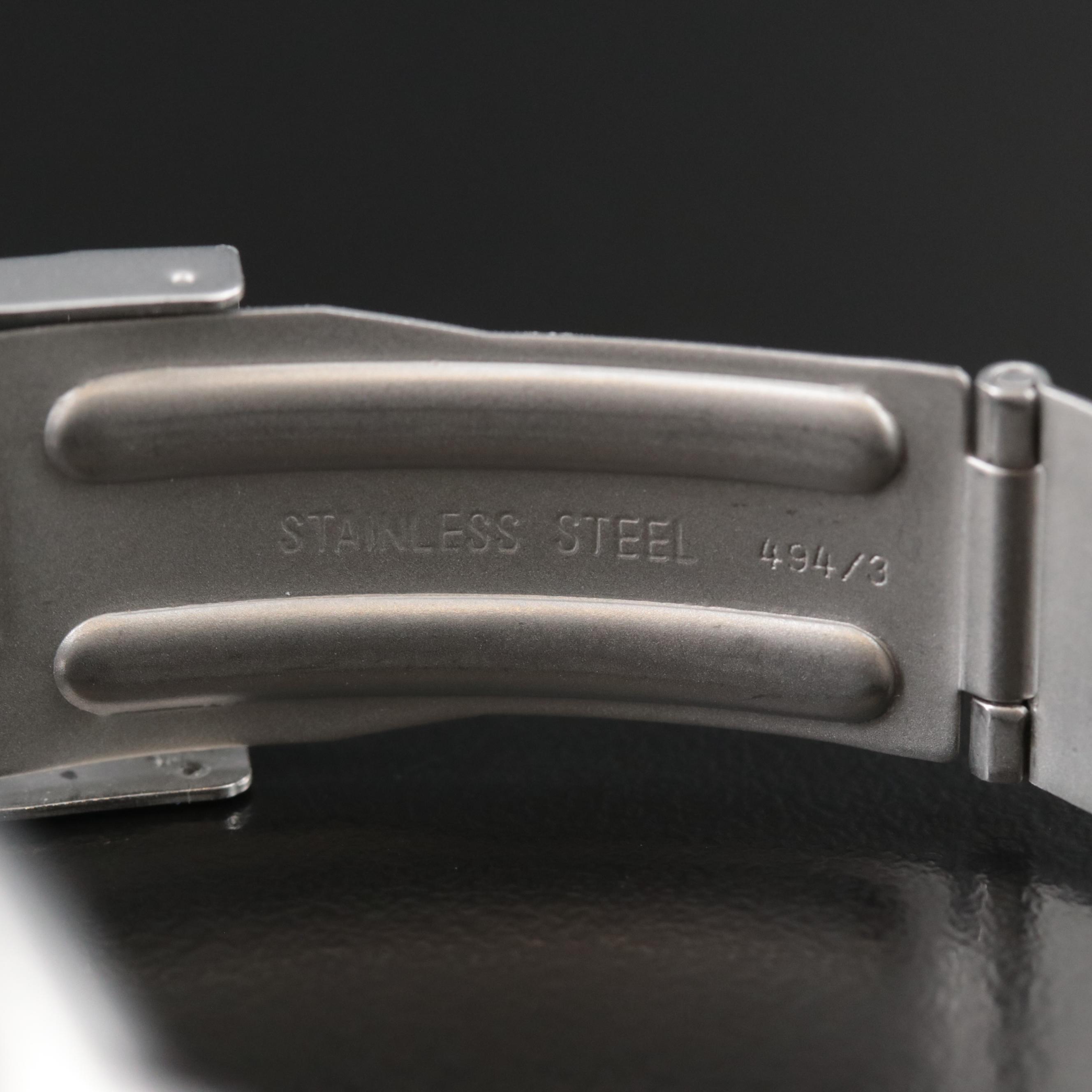 TAG Heuer Formula 1 Professional 200 Meters Watch