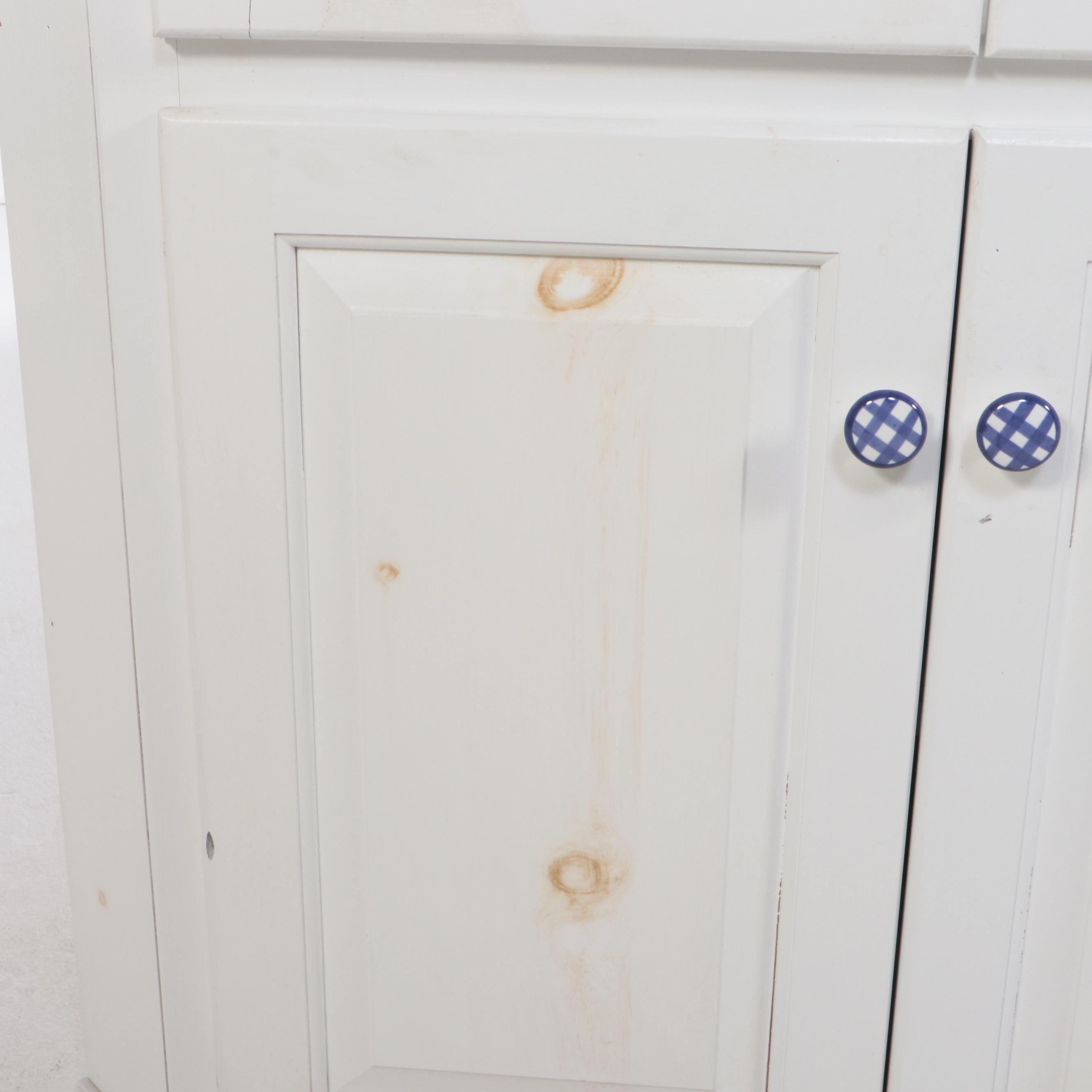 Woodcraft Industries Federal Style WhitePainted Pine Corner EBTH