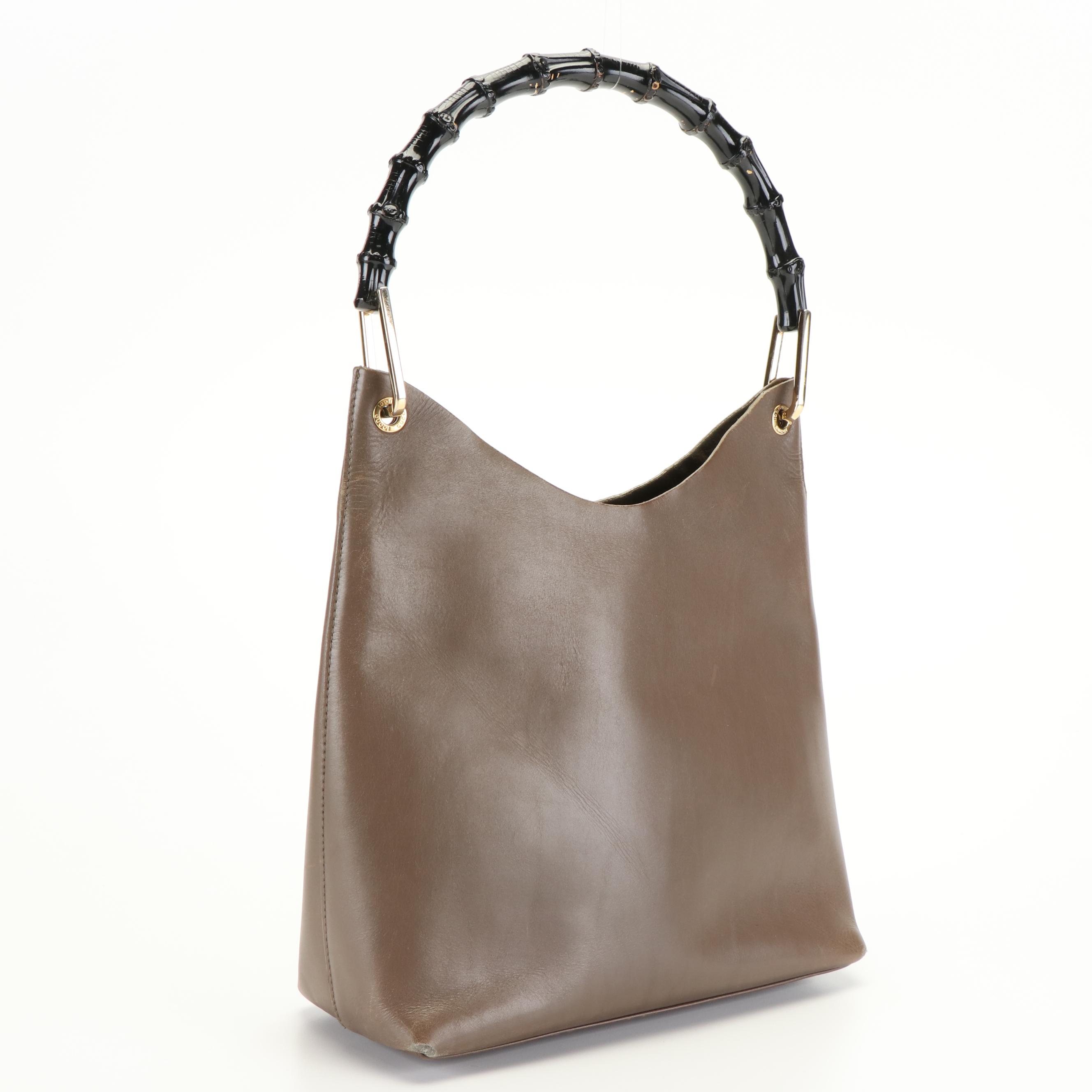 Gucci Shoulder Bag in Smooth Leather with Black Bamboo Handle and Zip Pouch