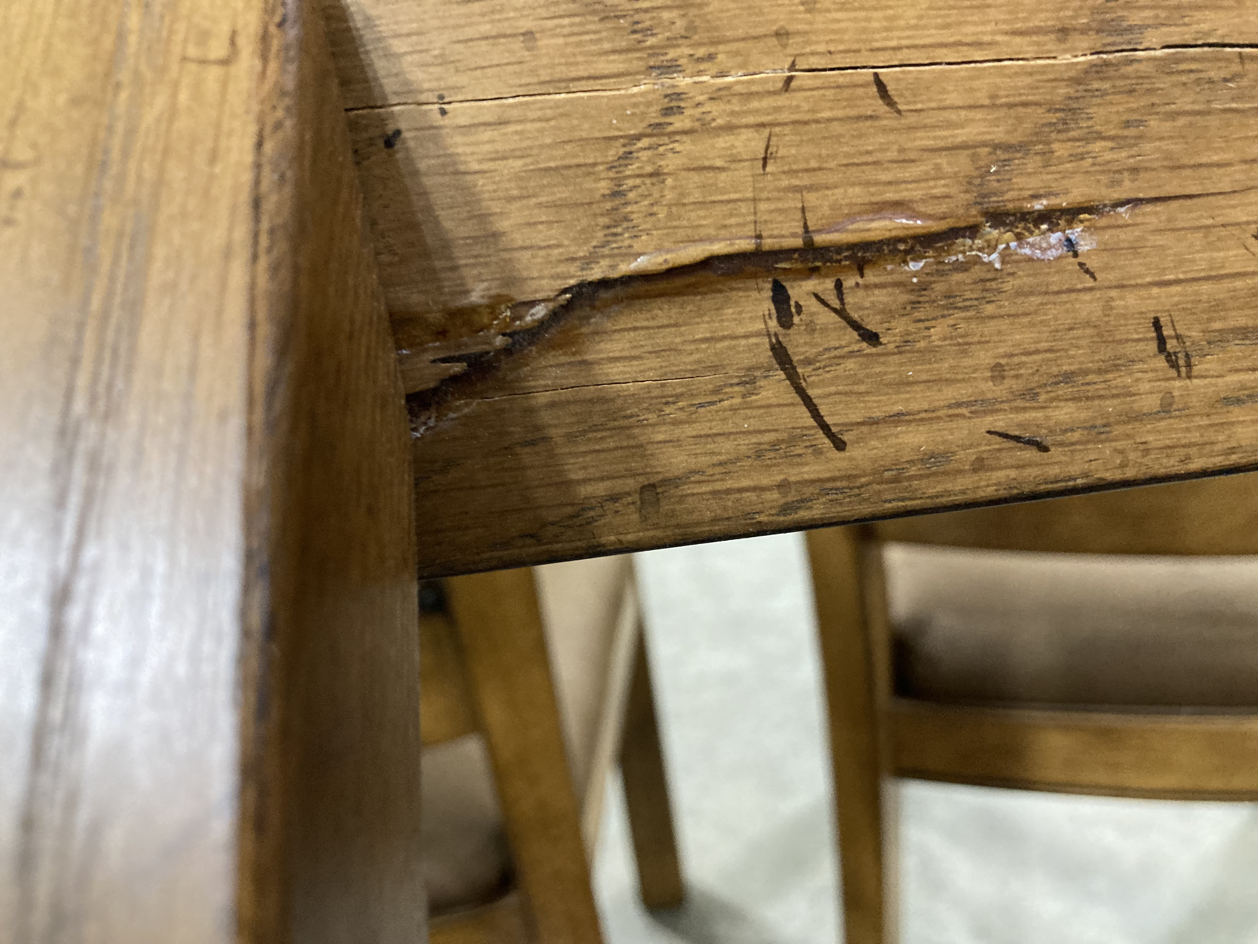Lacquer Craft Oak Dining Table and Six Chairs