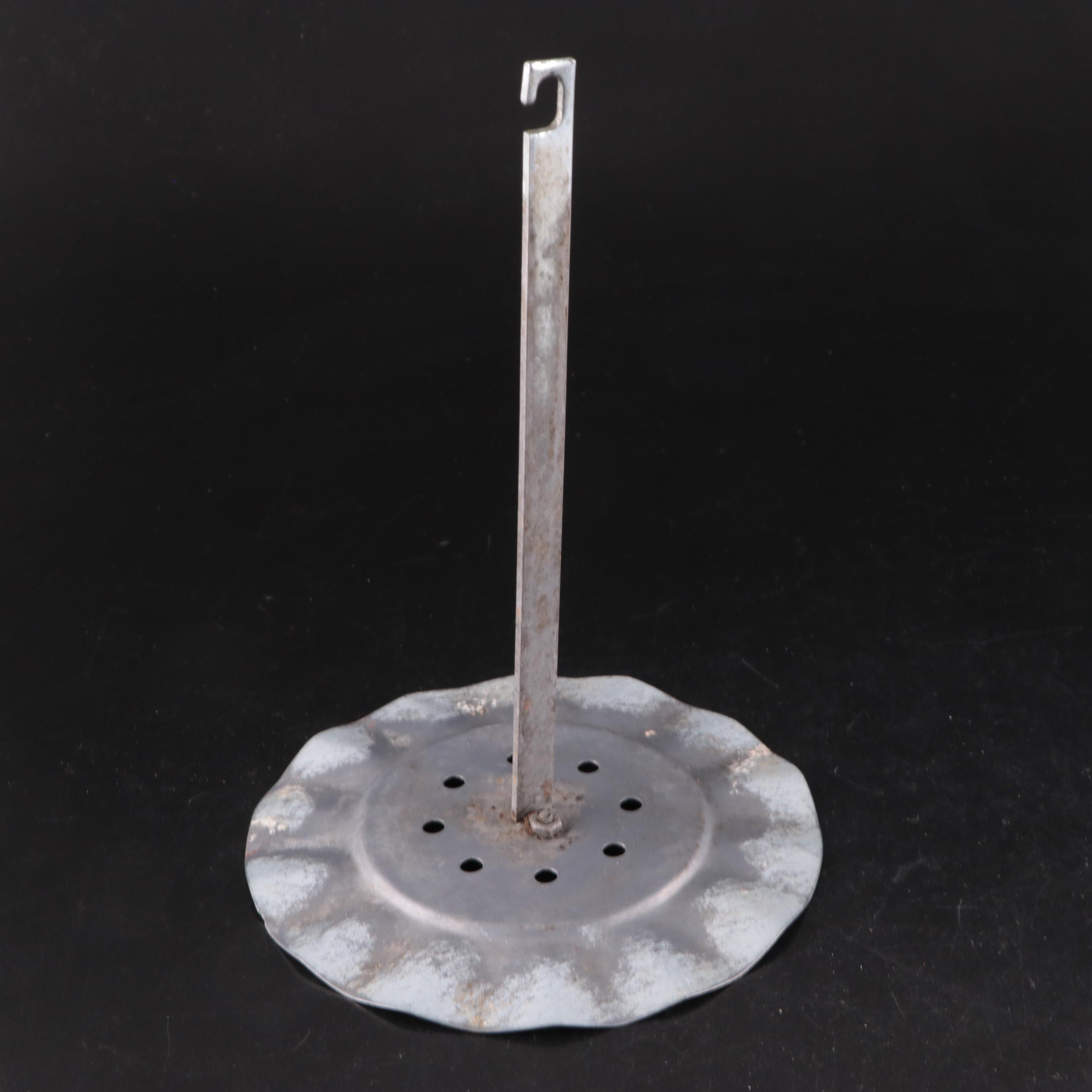 K-Feeder Enterprises Carousel Bird Feeder with Plastic Dome